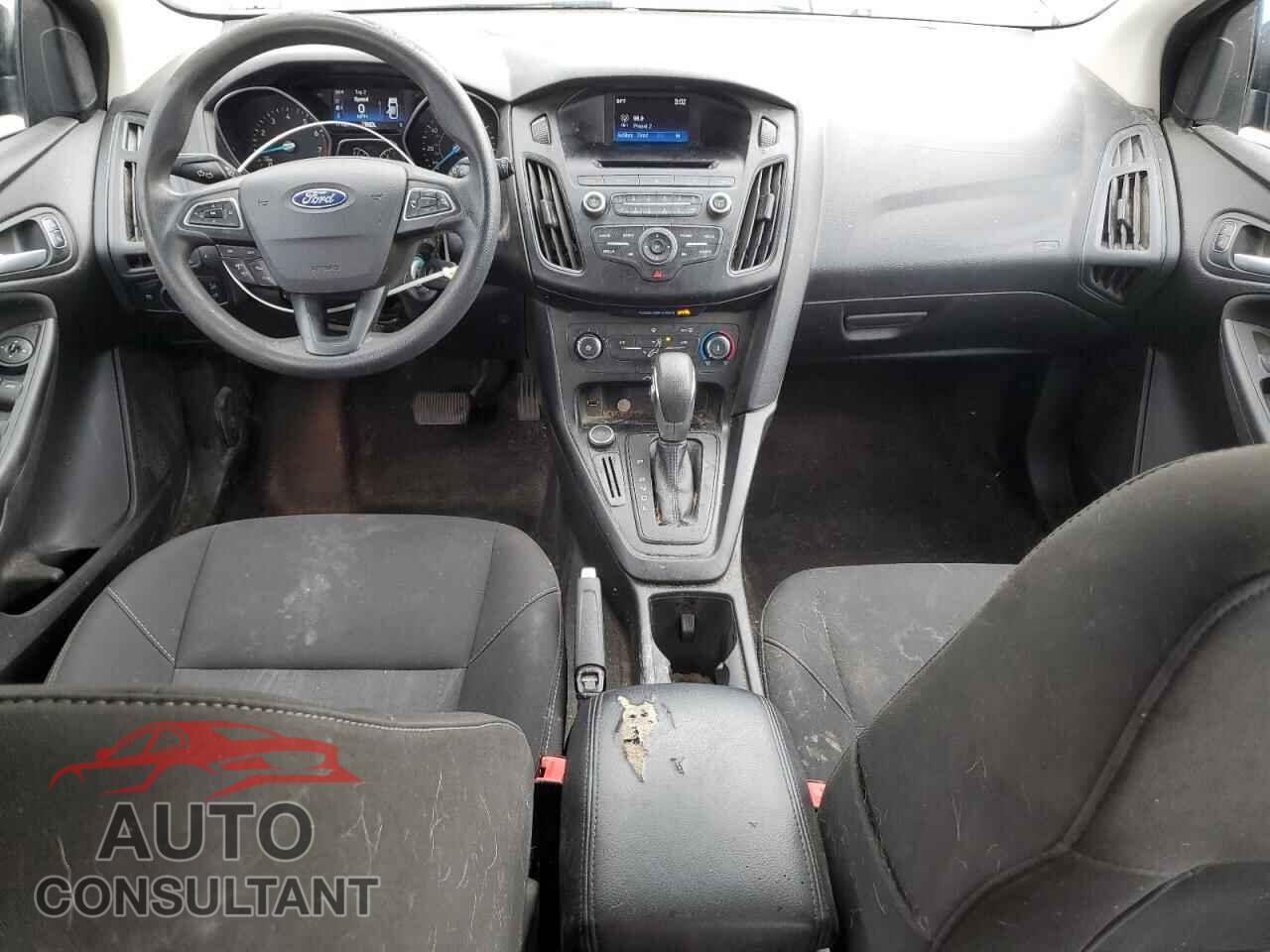 FORD FOCUS 2017 - 1FADP3K28HL247912