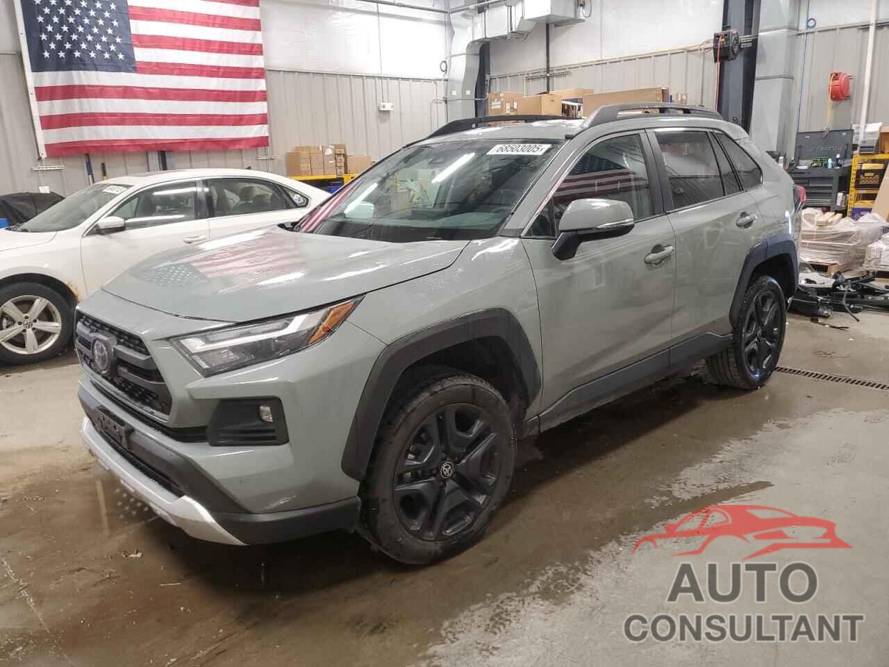 TOYOTA RAV4 2023 - 2T3J1RFVXPW363209