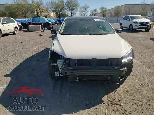 VOLKSWAGEN PASSAT 2015 - 1VWBT7A32FC068192