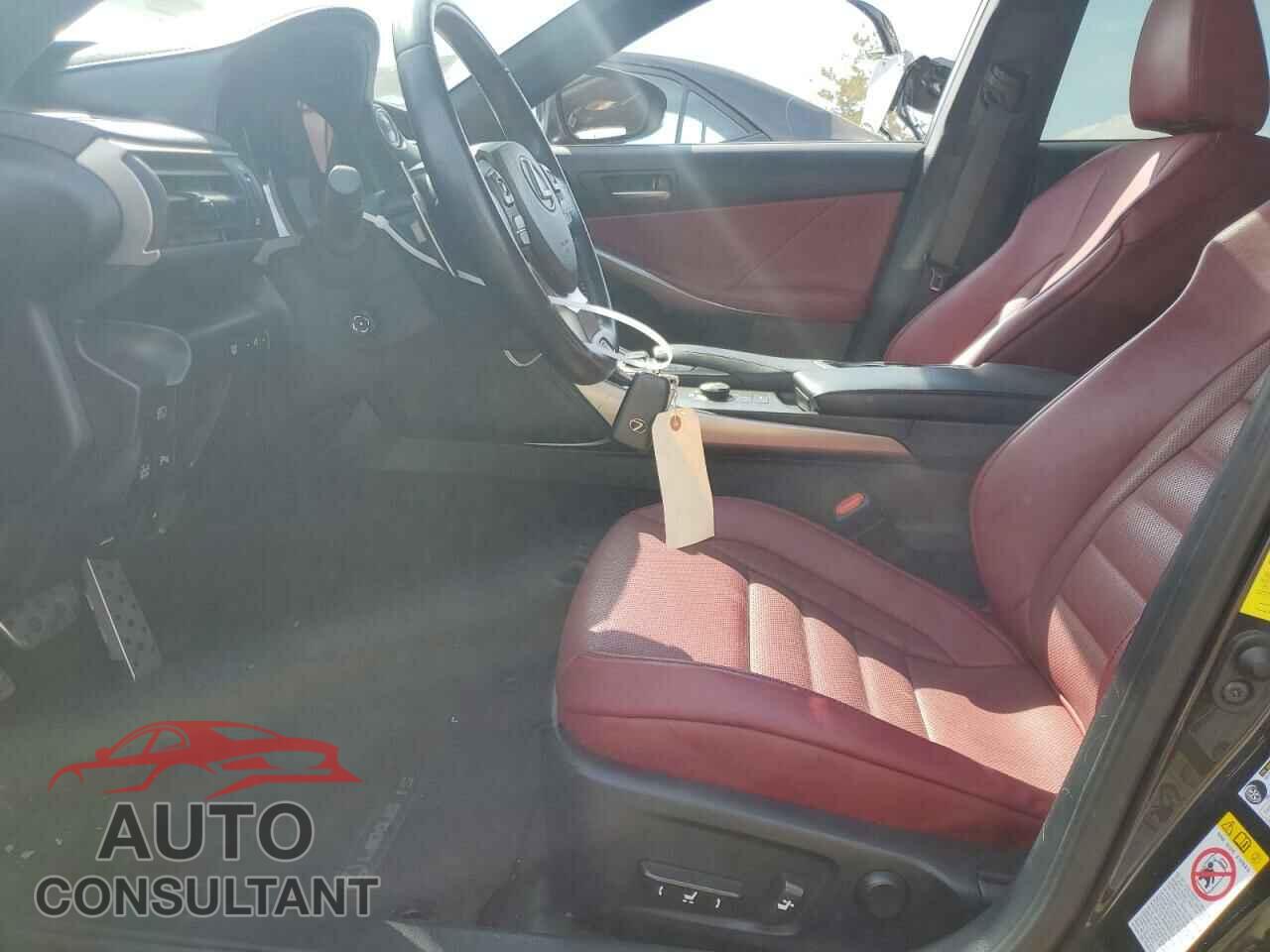LEXUS IS 2018 - JTHBZ1D23J5033206