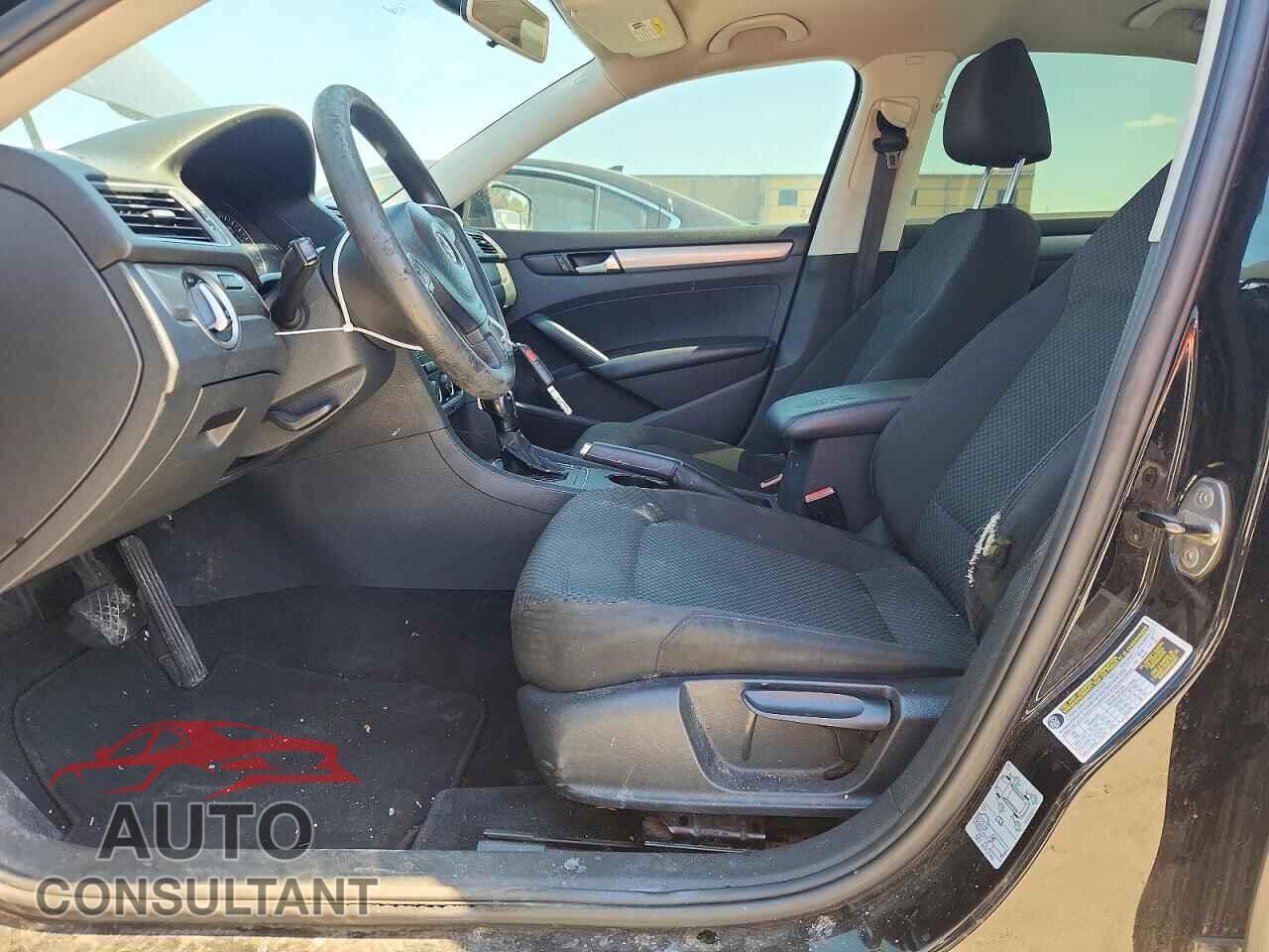 VOLKSWAGEN PASSAT 2014 - 1VWAP7A36EC002713
