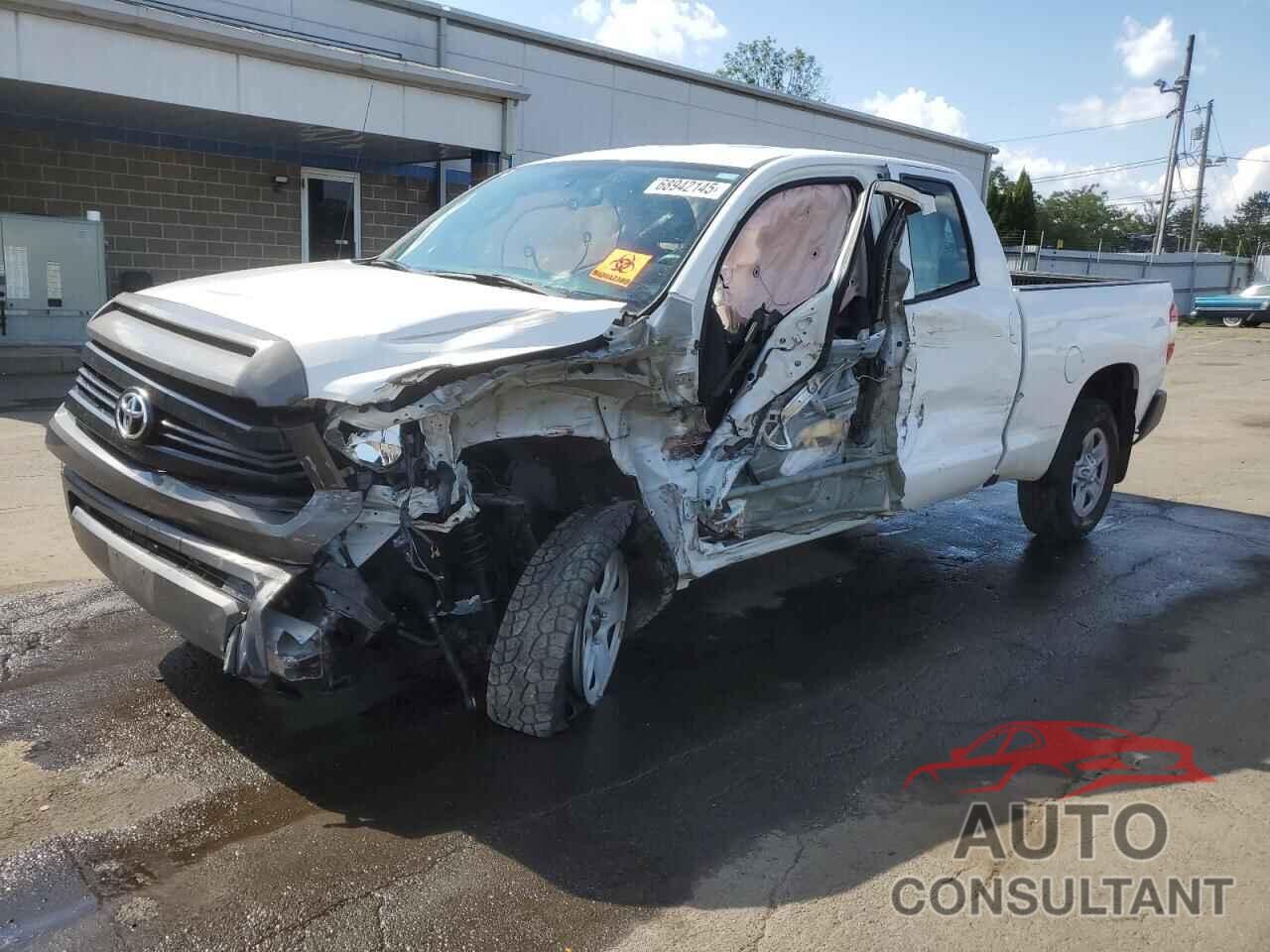 TOYOTA TUNDRA 2016 - 5TFUM5F1XGX066124