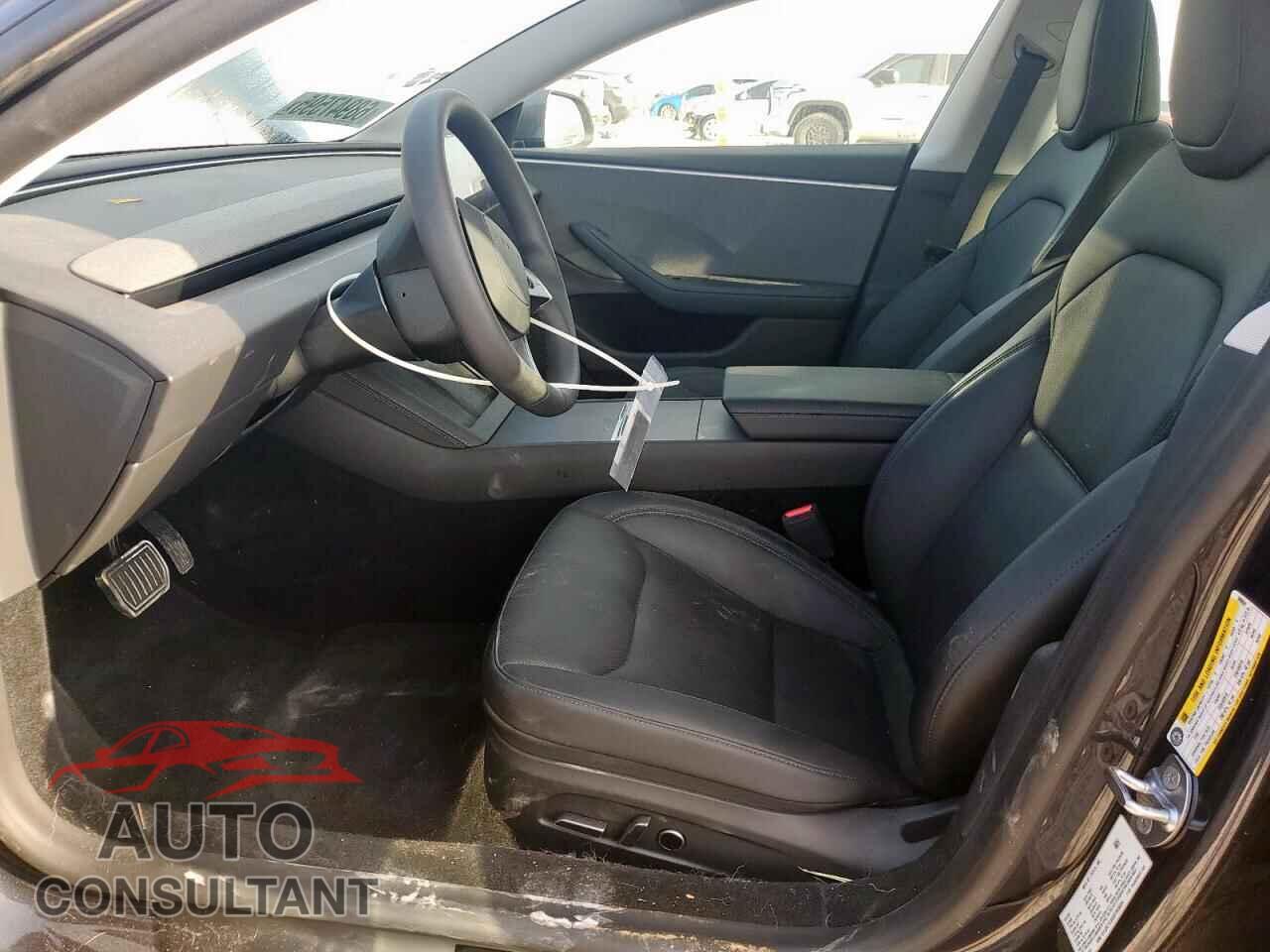 TESLA MODEL 3 2025 - 5YJ3E1EA5SF949604