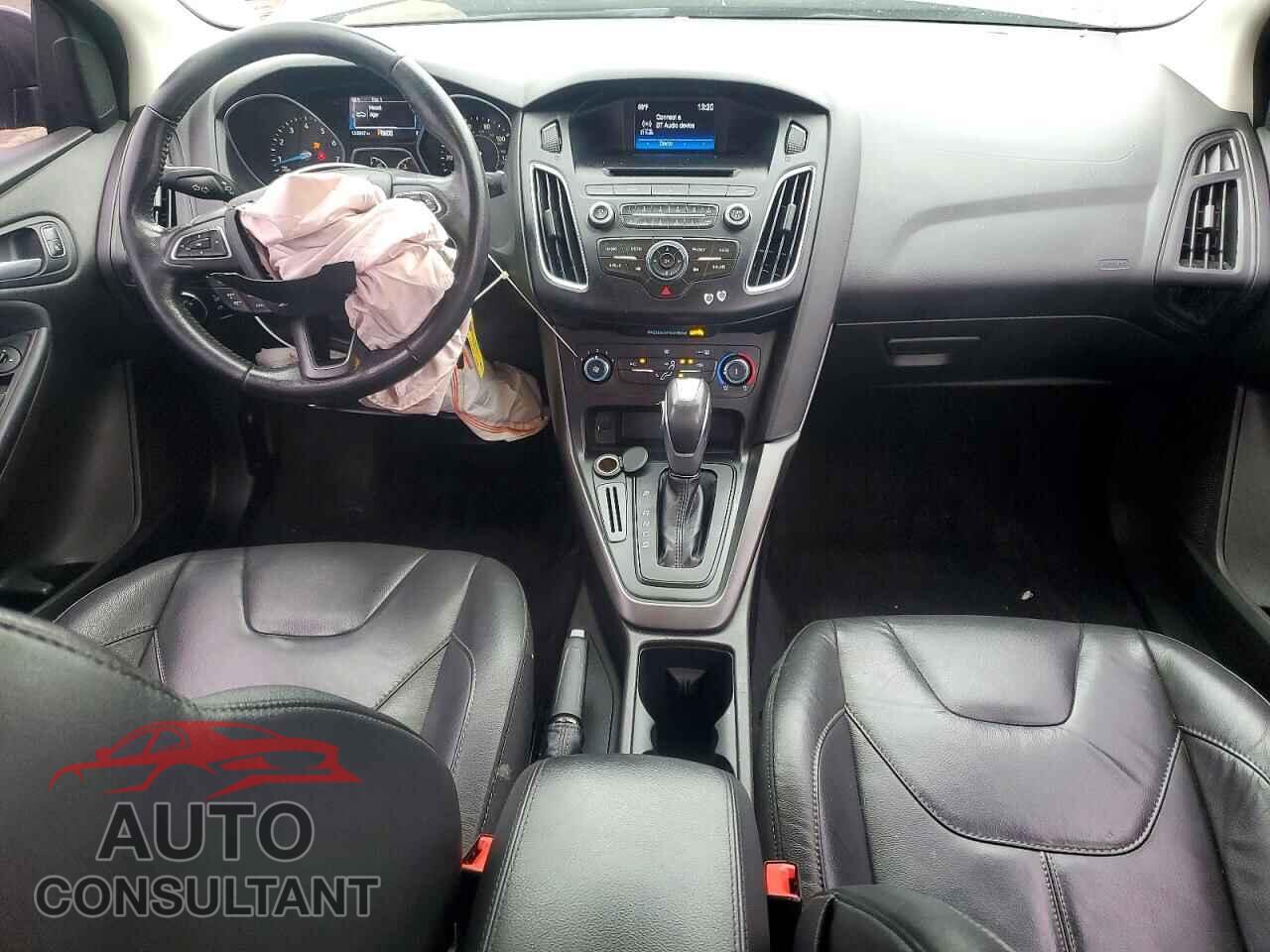 FORD FOCUS 2016 - 1FADP3F21GL302337
