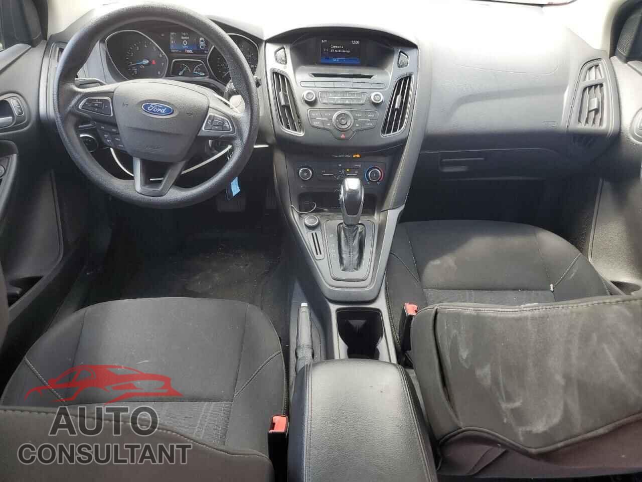 FORD FOCUS 2015 - 1FADP3K23FL202440