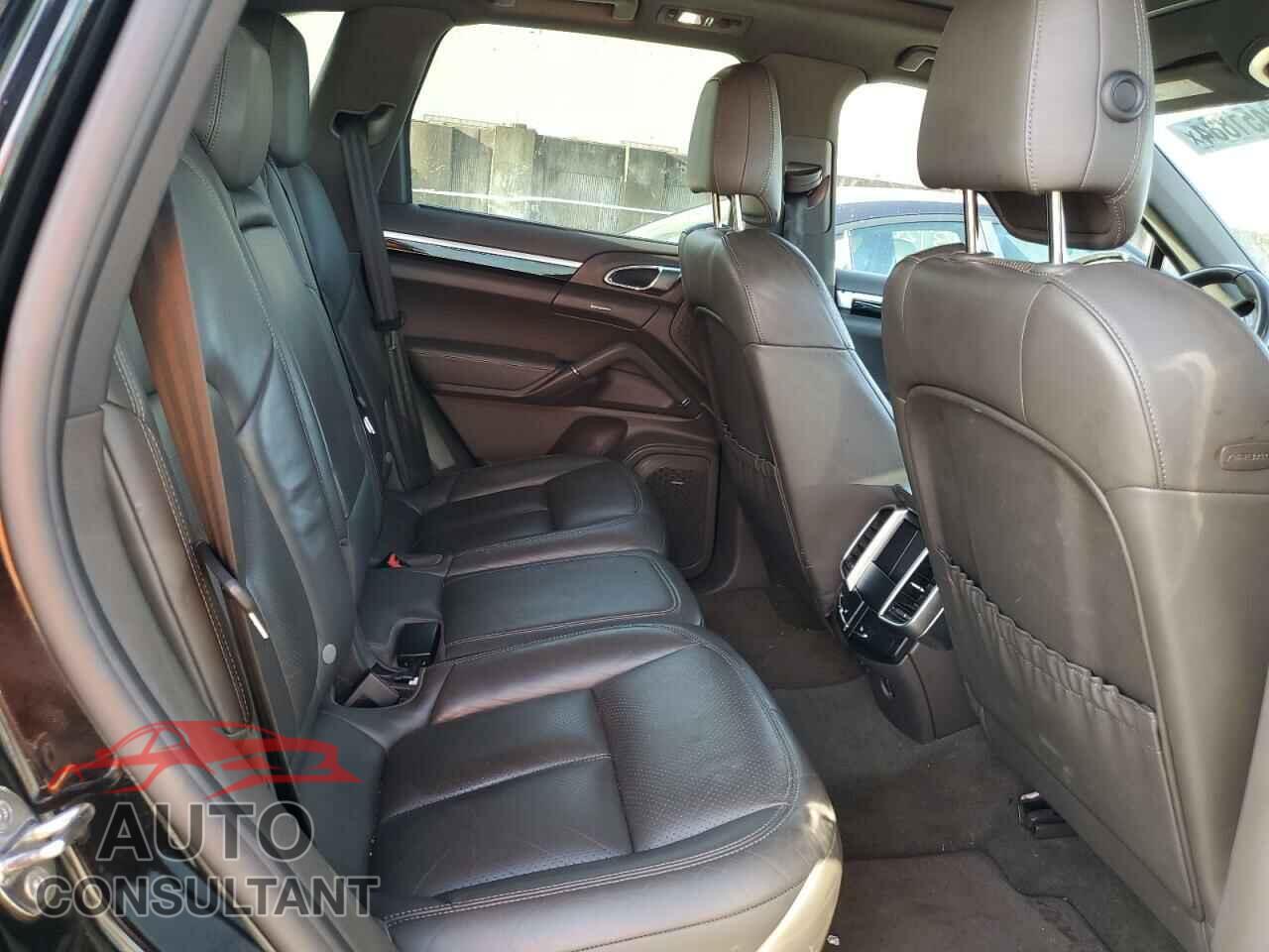PORSCHE CAYENNE 2017 - WP1AA2A2XHKA85005