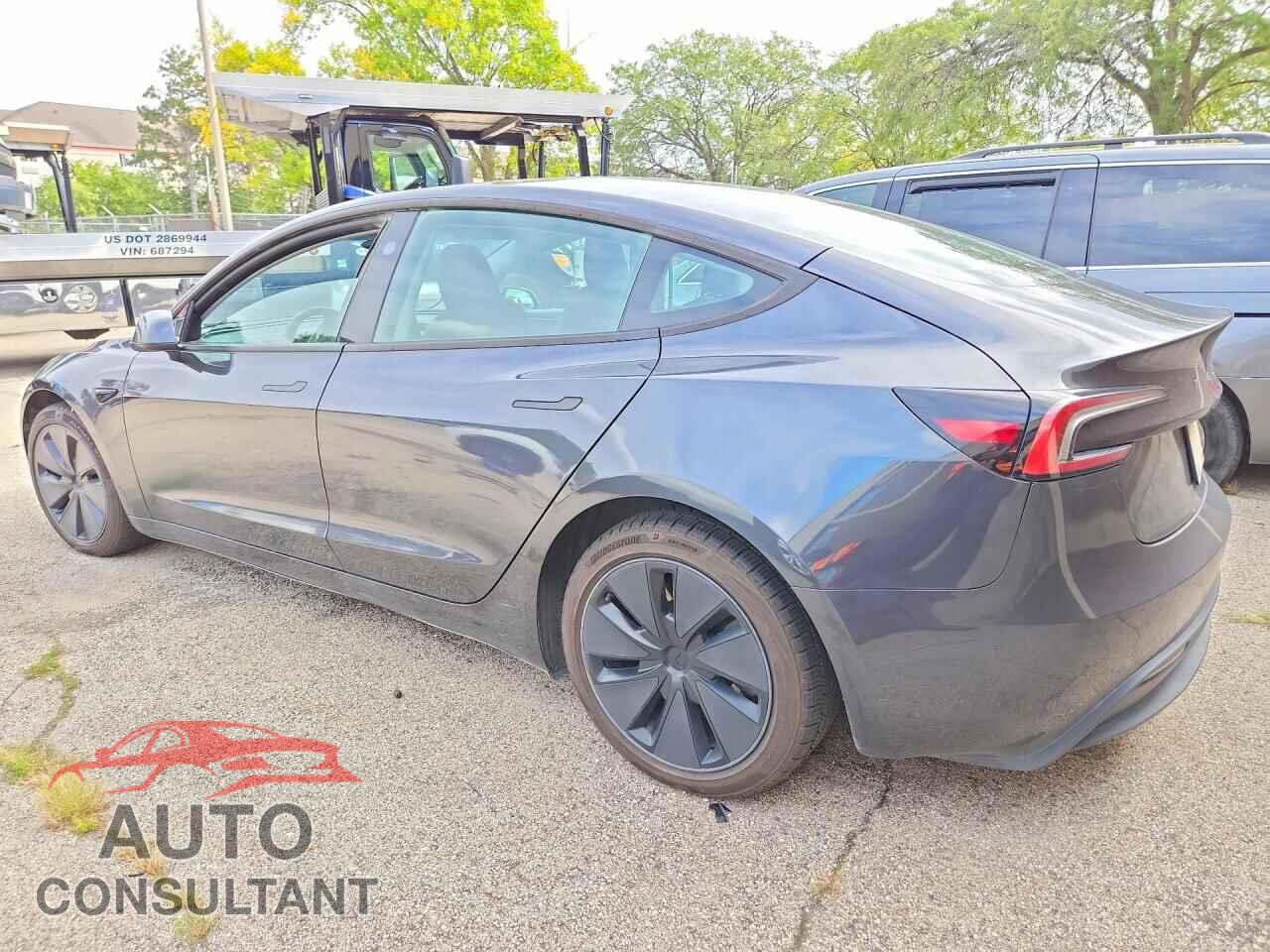 TESLA MODEL 3 2024 - 5YJ3E1EB2RF721756