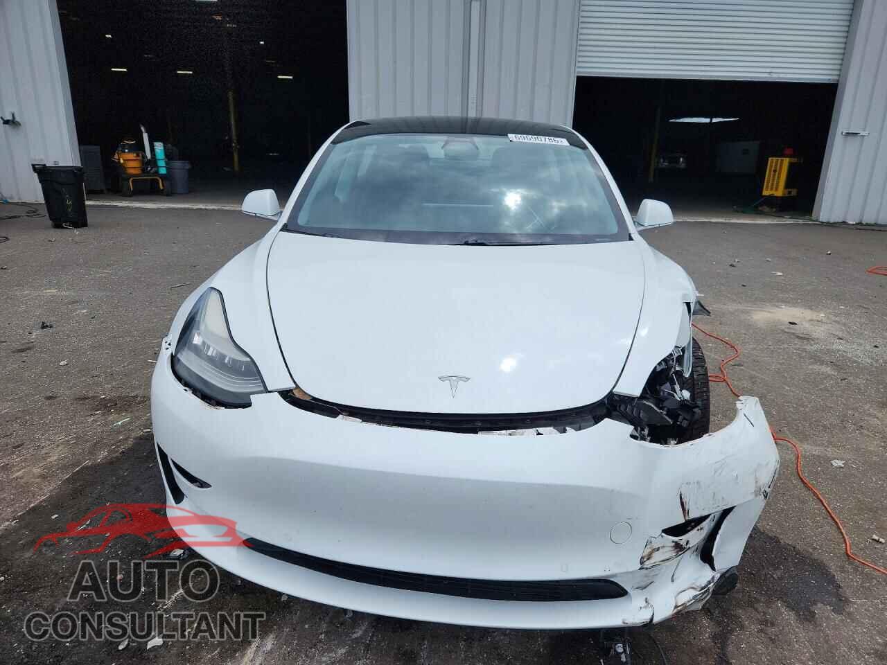 TESLA MODEL 3 2018 - 5YJ3E1EA6JF013764
