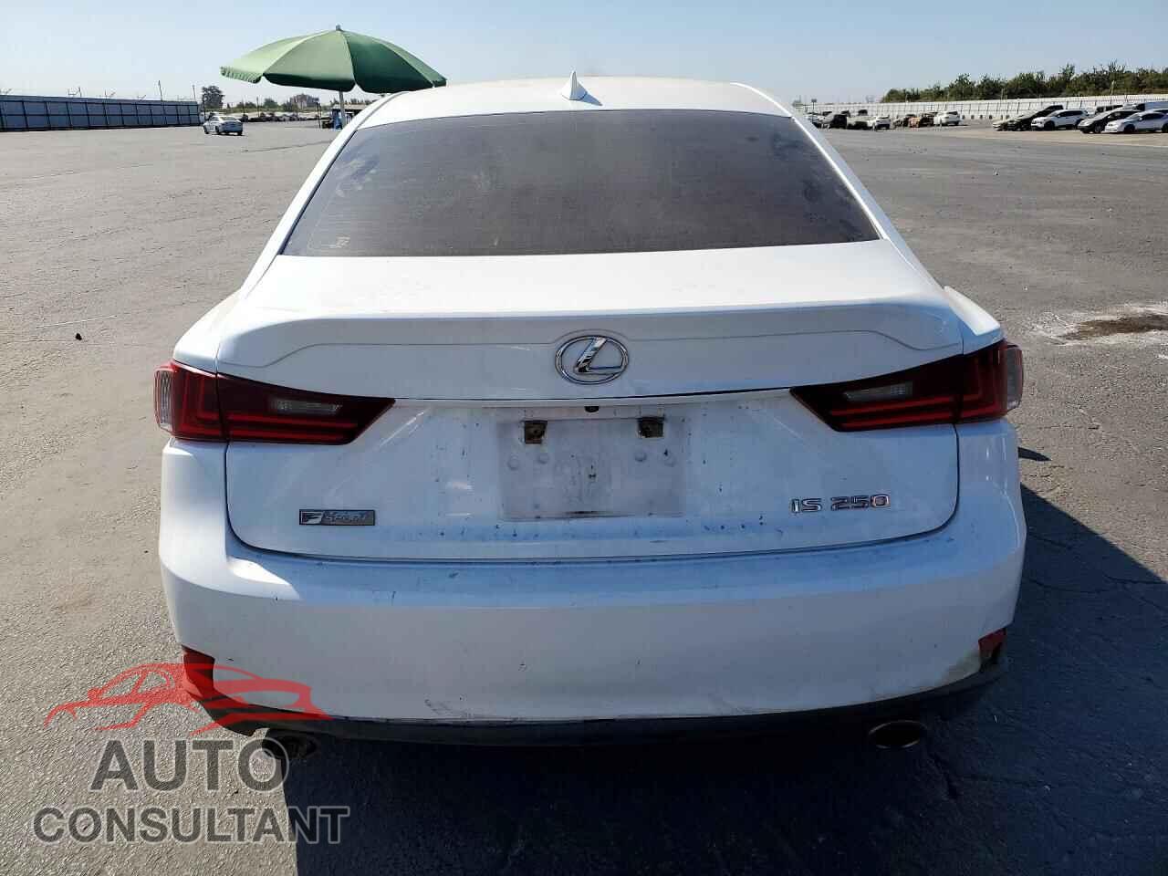 LEXUS IS 2015 - JTHBF1D21F5080640