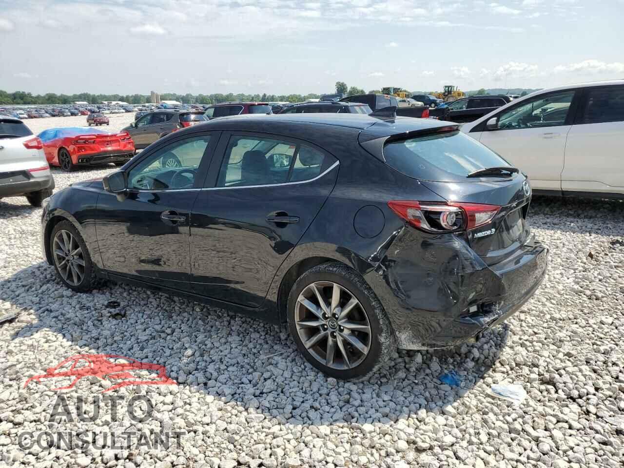 MAZDA 3 2018 - 3MZBN1M30JM165885