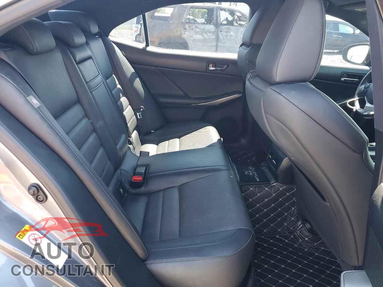 LEXUS IS 2015 - JTHBF1D25F5071827