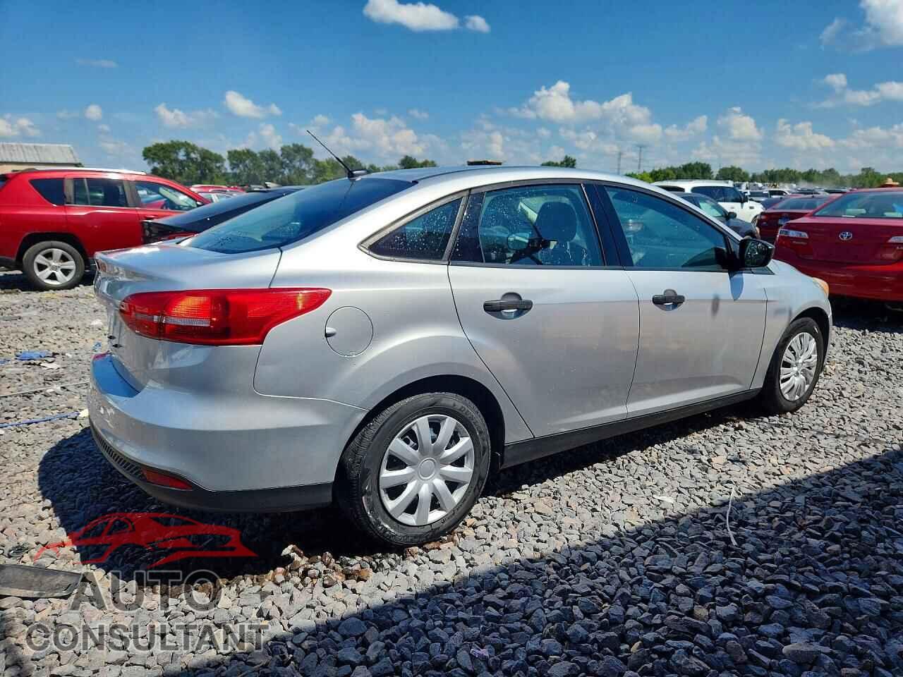 FORD FOCUS 2017 - 1FADP3E20HL307192