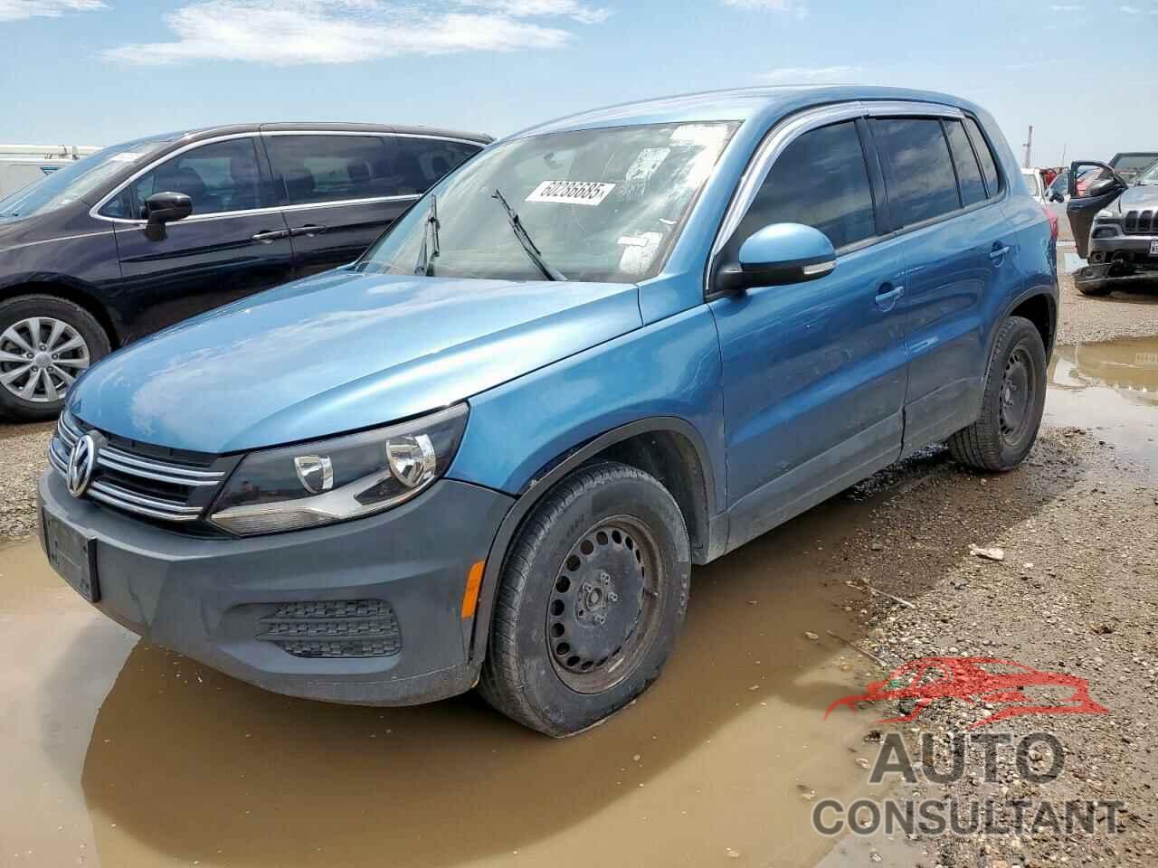 VOLKSWAGEN TIGUAN 2017 - WVGAV7AX5HK047143