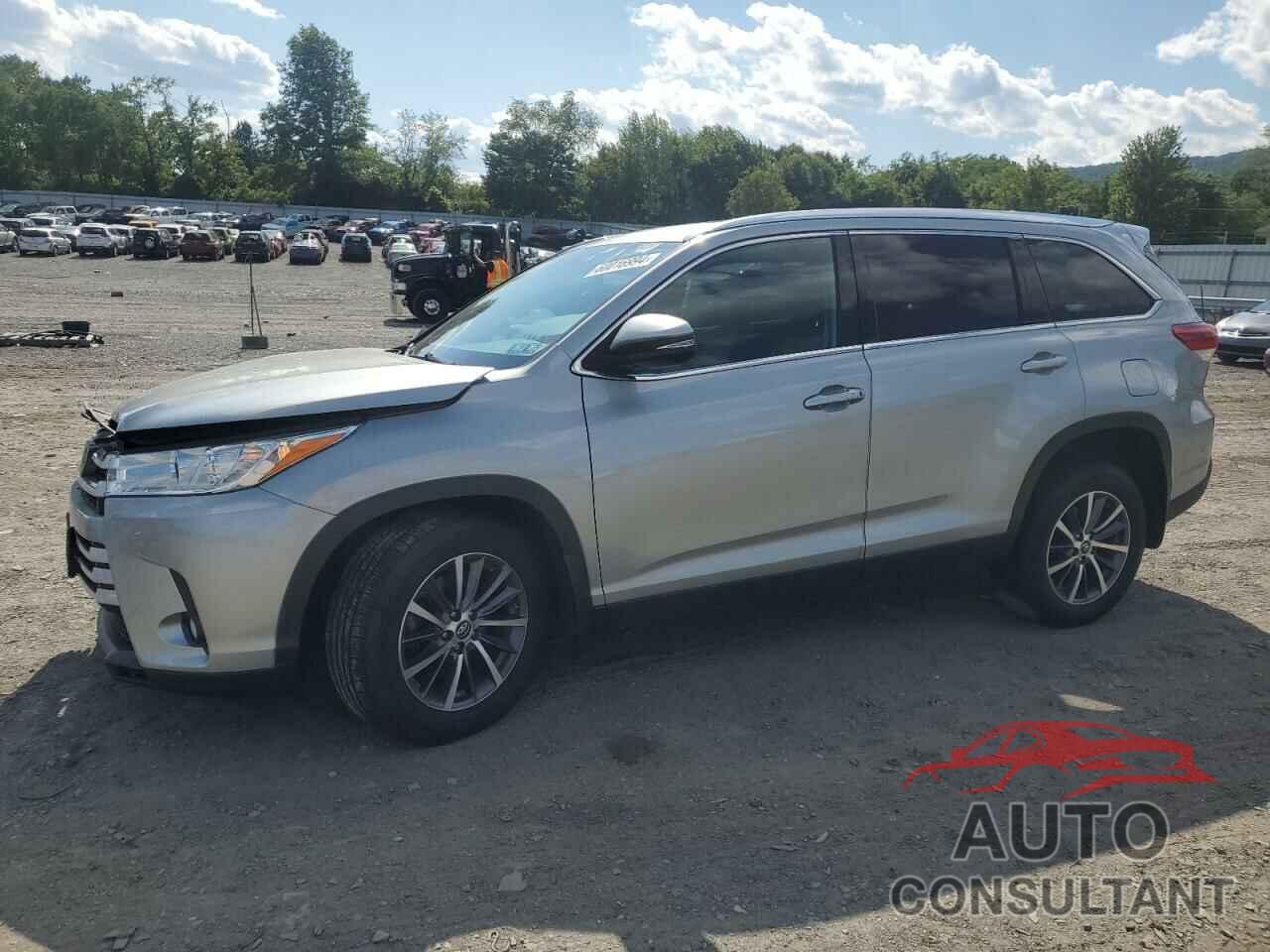 TOYOTA HIGHLANDER 2019 - 5TDJZRFH6KS562805