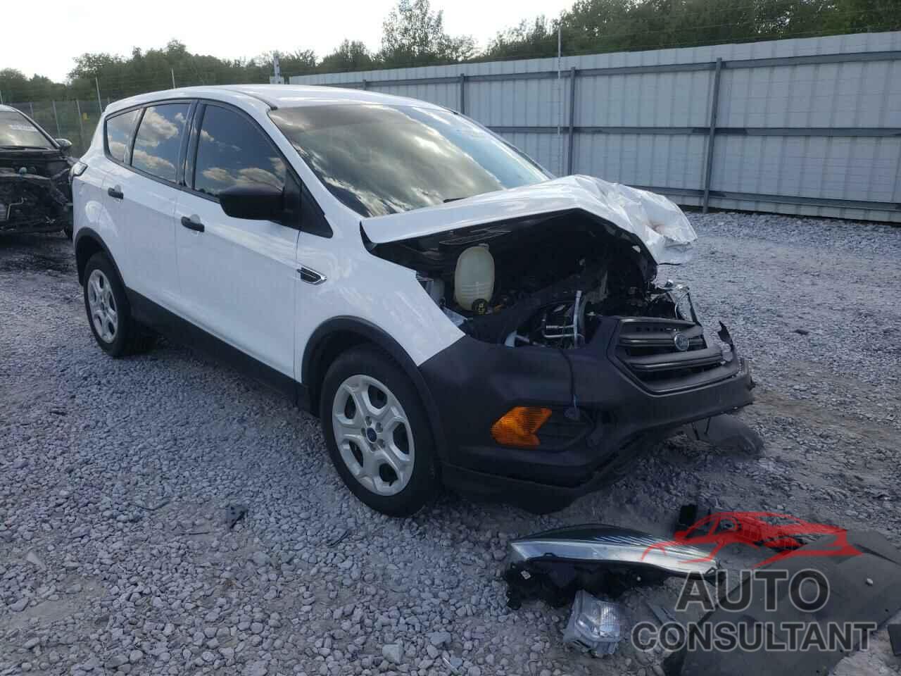FORD ESCAPE 2017 - 1FMCU0F73HUC38494