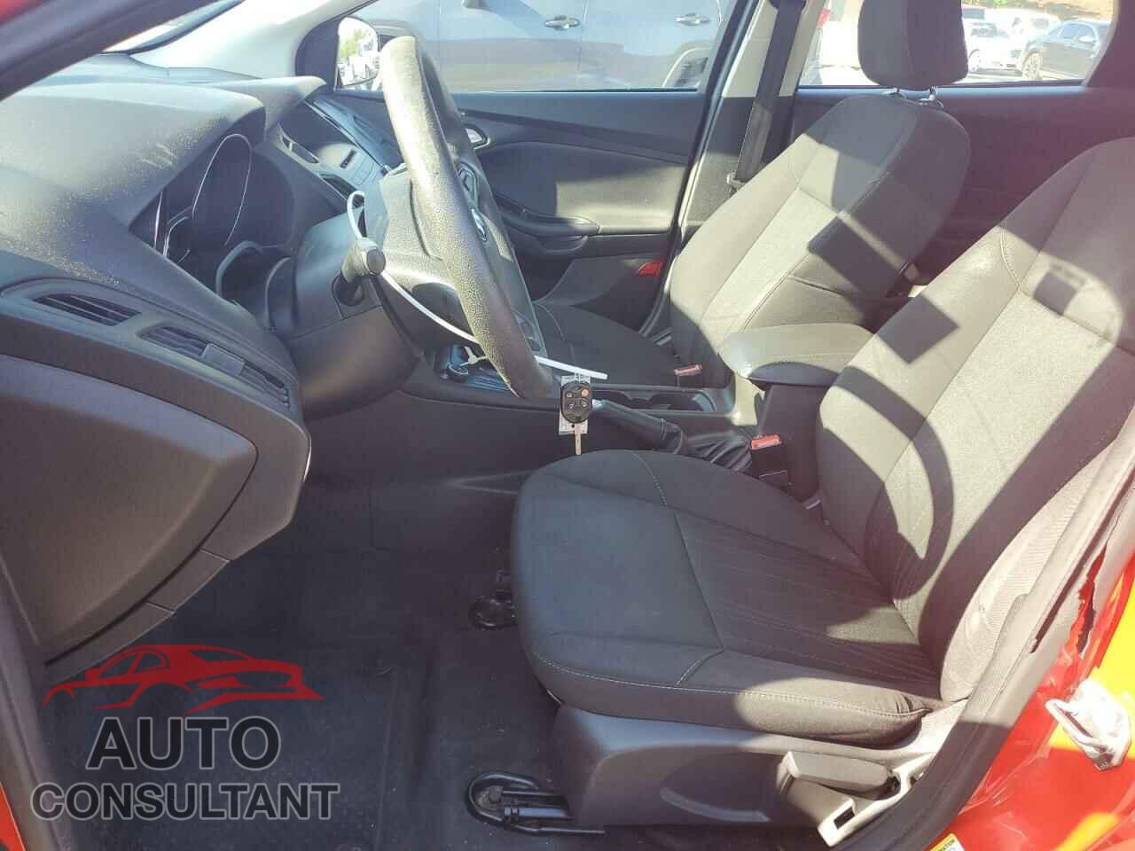 FORD FOCUS 2016 - 1FADP3K27GL284111
