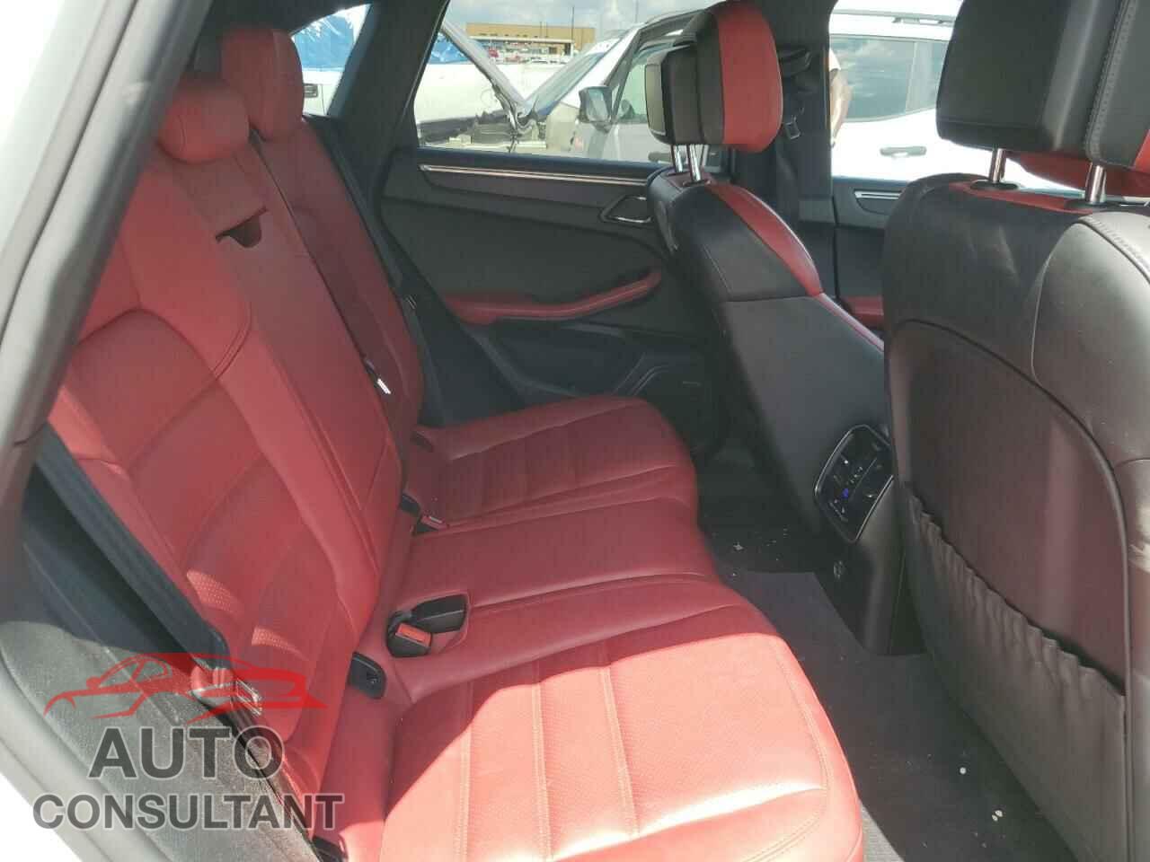 PORSCHE MACAN 2017 - WP1AG2A54HLB52782