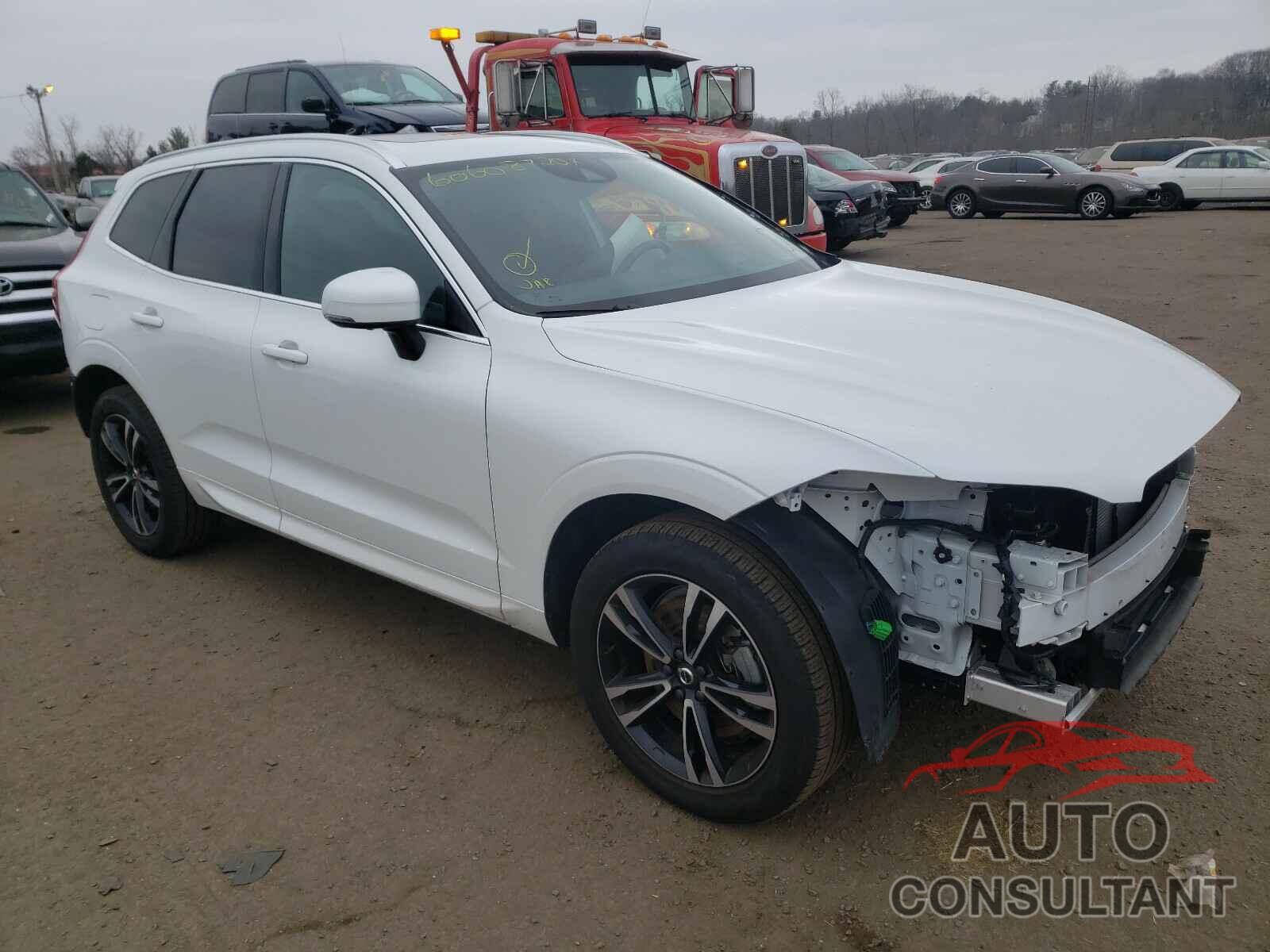 VOLVO XC60 2018 - YV4A22RK3J1023182