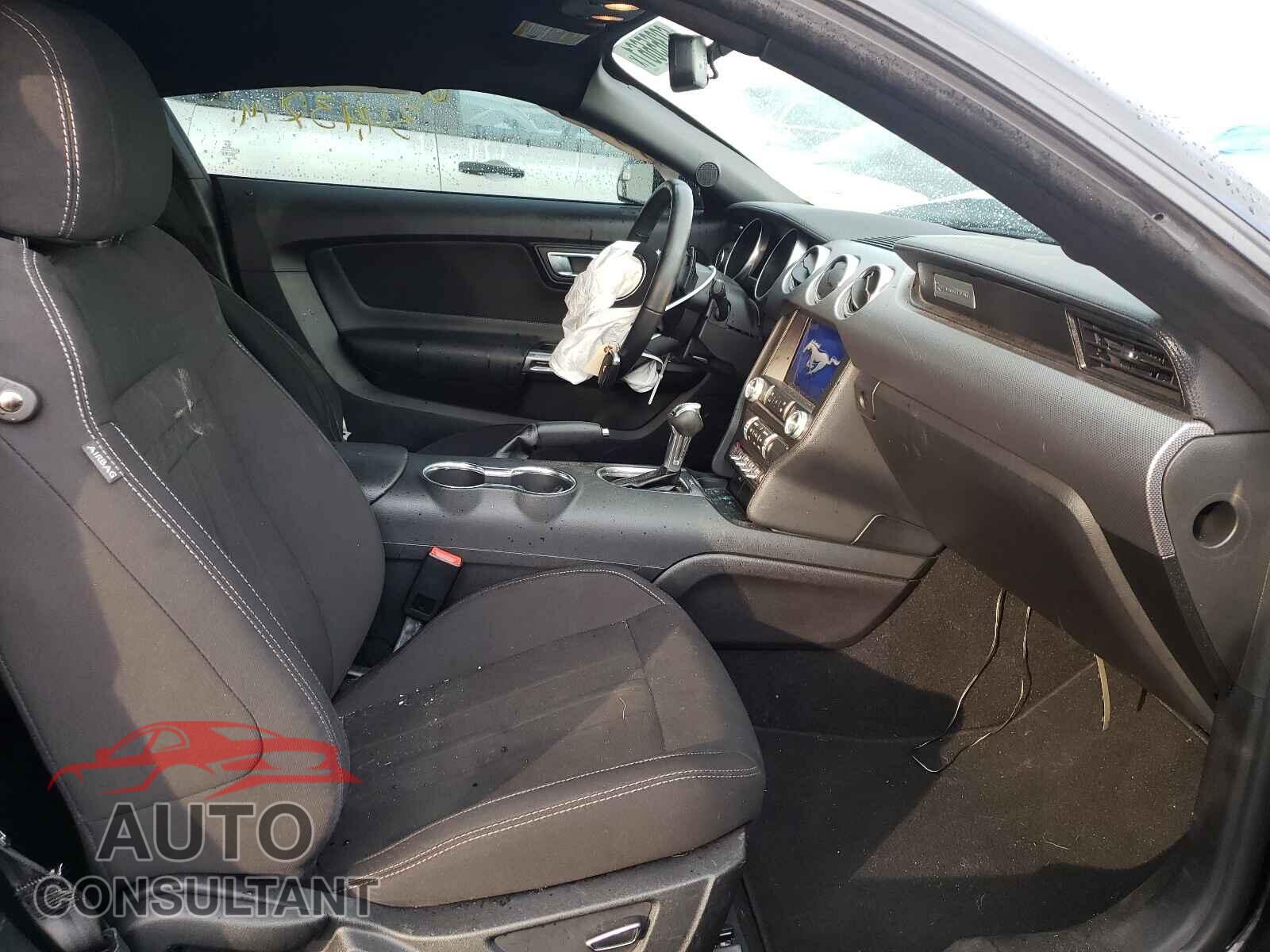 FORD MUSTANG 2019 - 1FA6P8TH8K5122591