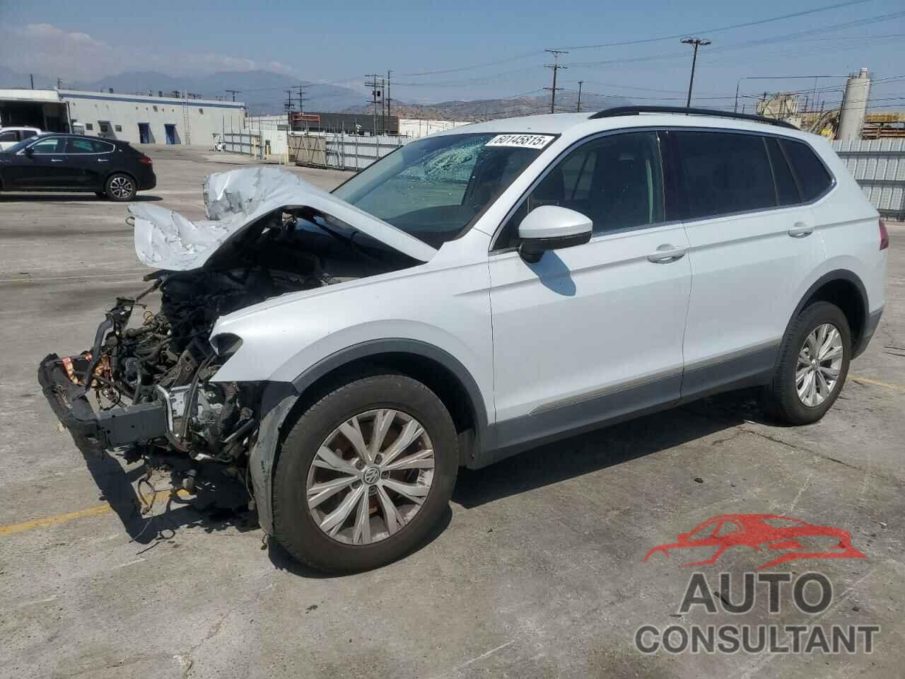 VOLKSWAGEN TIGUAN 2018 - 3VV3B7AX1JM151778