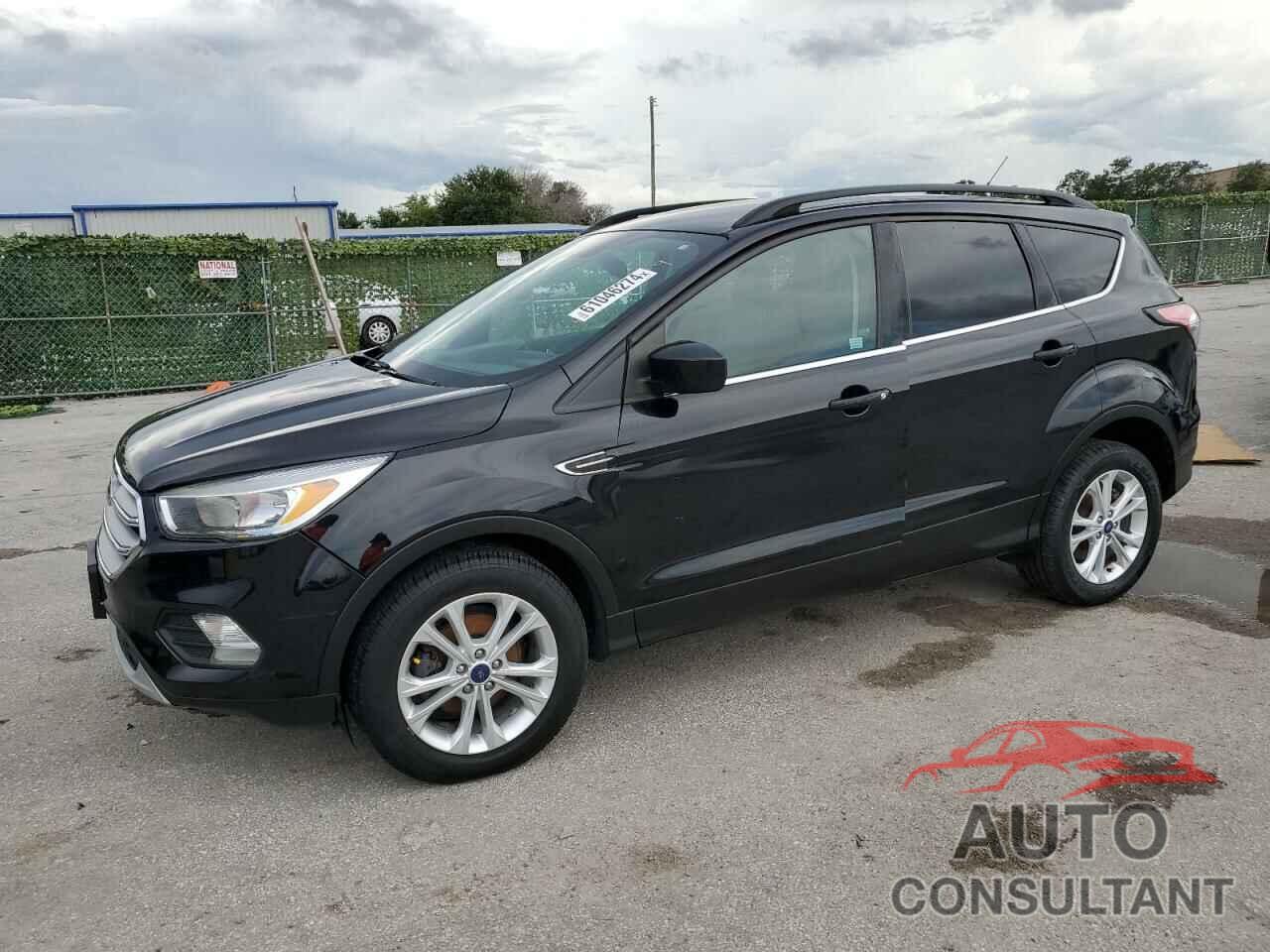 FORD ESCAPE 2018 - 1FMCU0GD5JUA37979