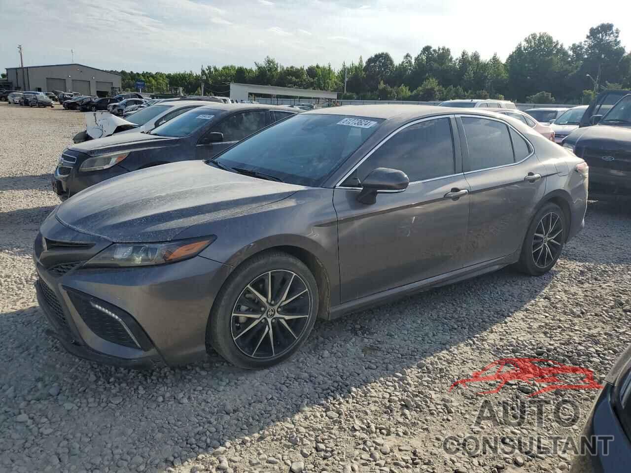TOYOTA CAMRY 2022 - 4T1G11AKXNU056671