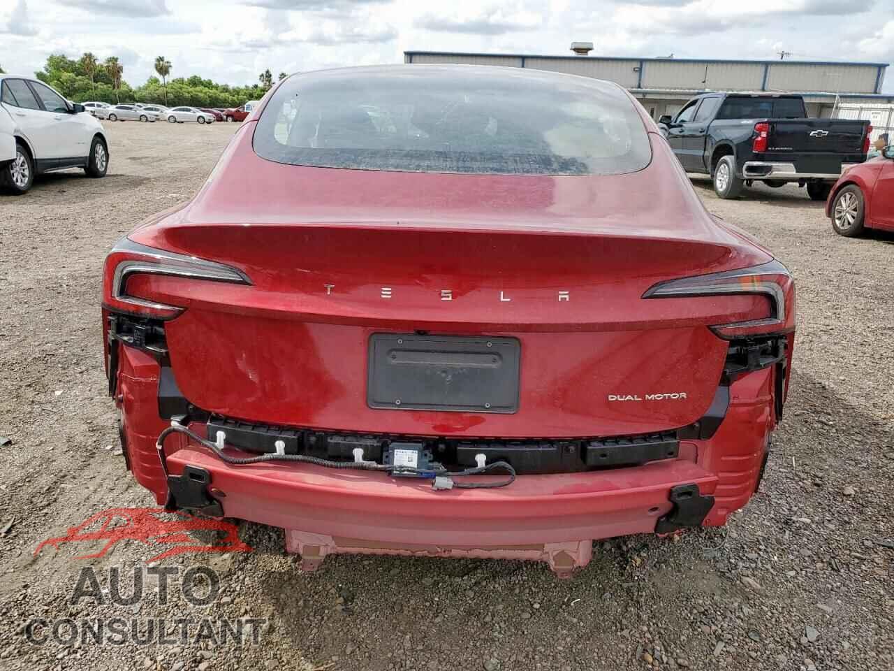 TESLA MODEL 3 2024 - 5YJ3E1EB8RF769052