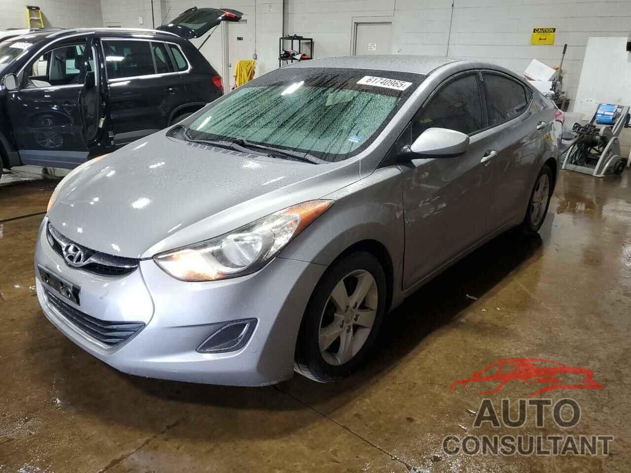 HYUNDAI ELANTRA 2011 - KMHDH4AE8BU132815