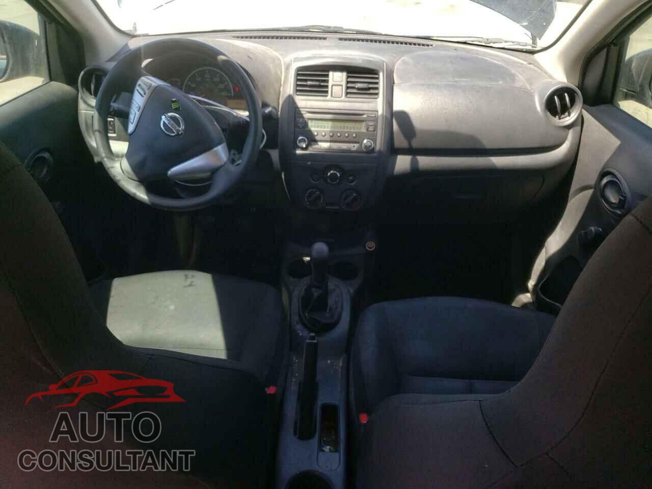 NISSAN VERSA 2017 - 3N1CN7AP3HL846370