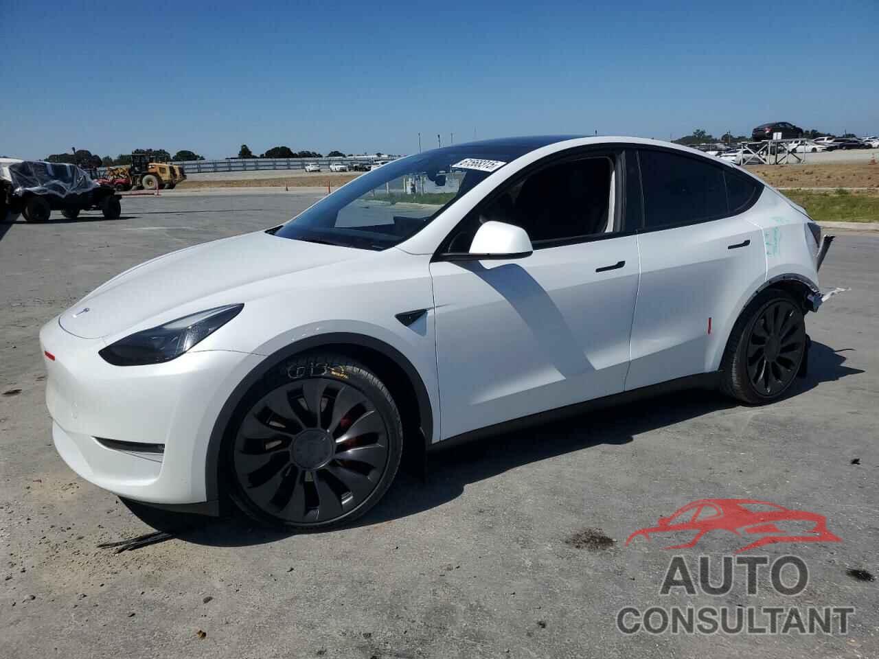 TESLA MODEL Y 2023 - 7SAYGDEF6PF796173