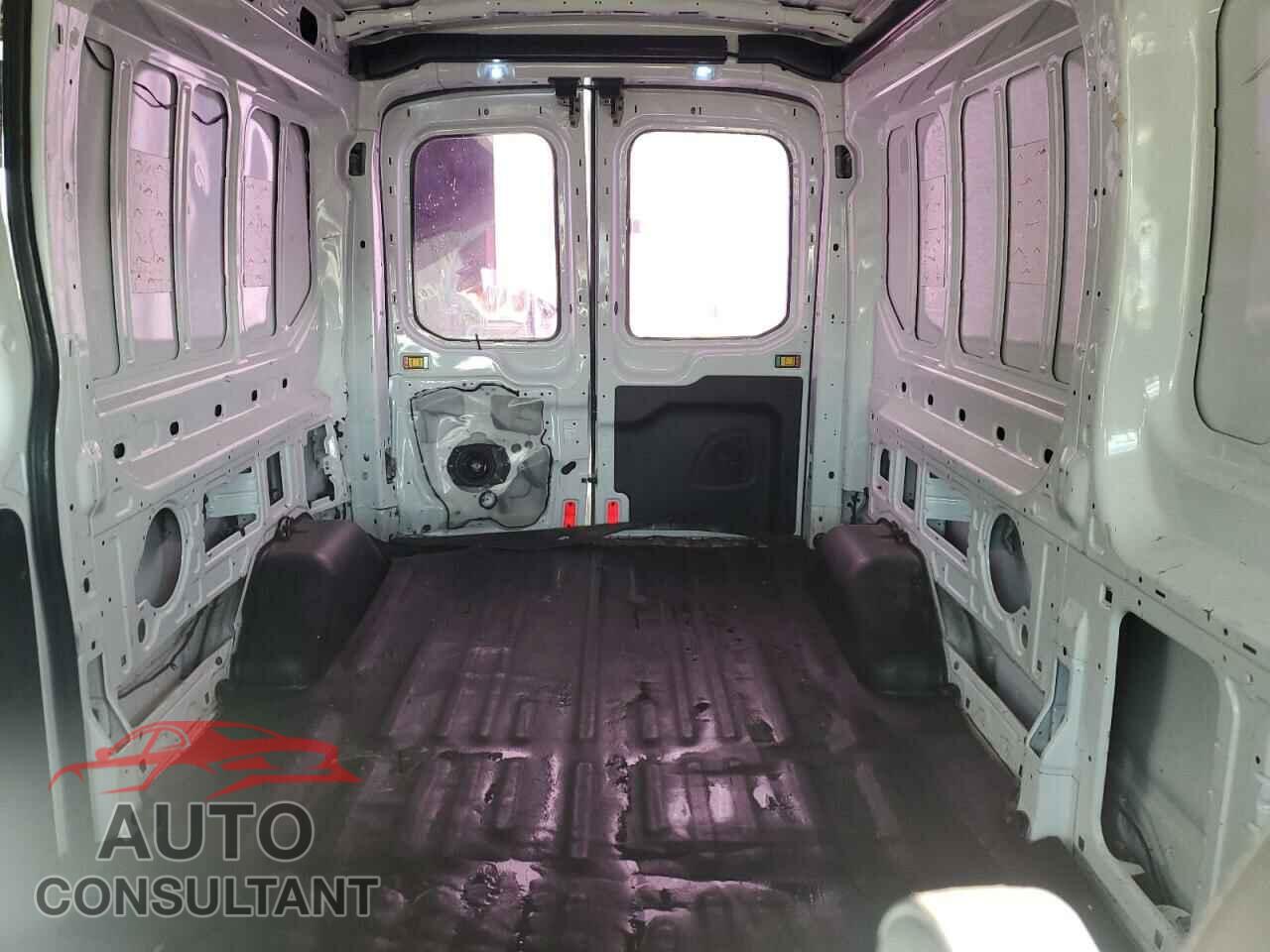 FORD TRANSIT 2015 - 1FTNR2CG1FKA07097