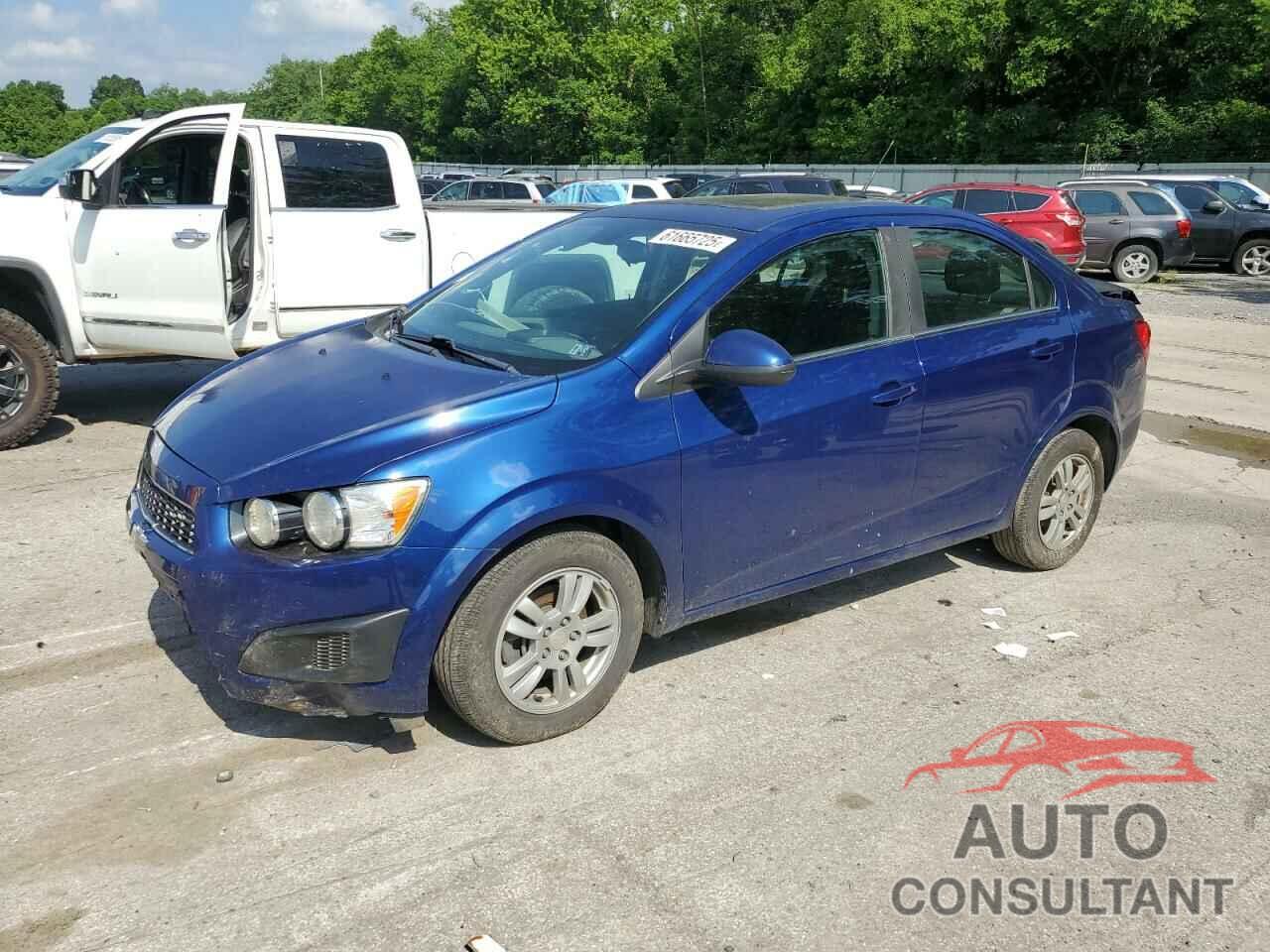 CHEVROLET SONIC 2013 - 1G1JC5SG0D4252471