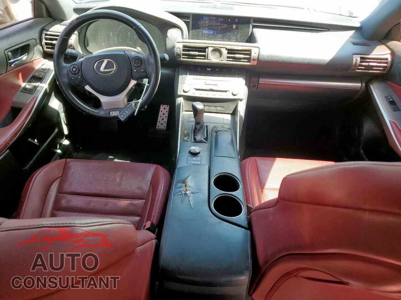 LEXUS IS 2015 - JTHBE1D22F5014987