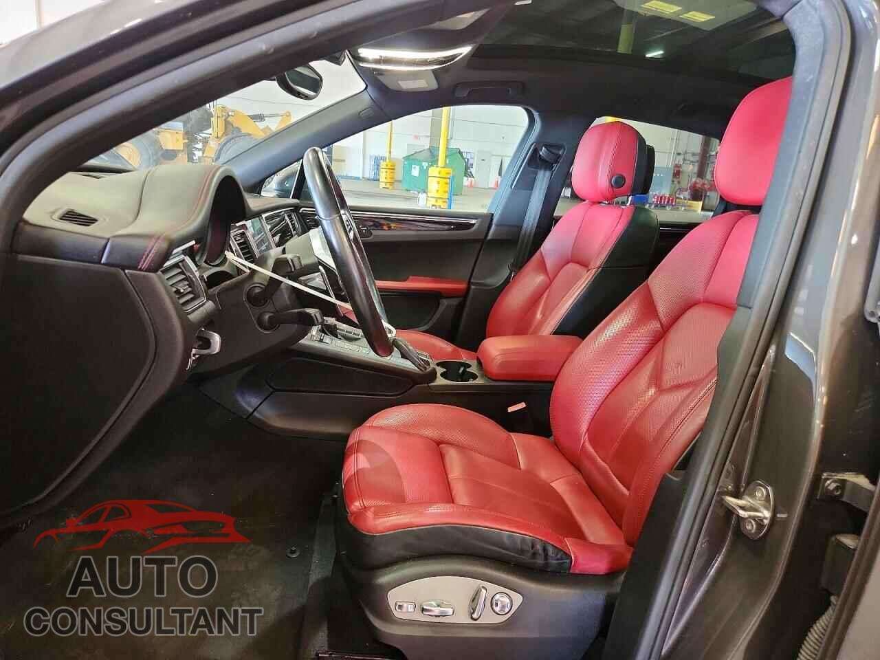 PORSCHE MACAN 2018 - WP1AA2A54JLB05680