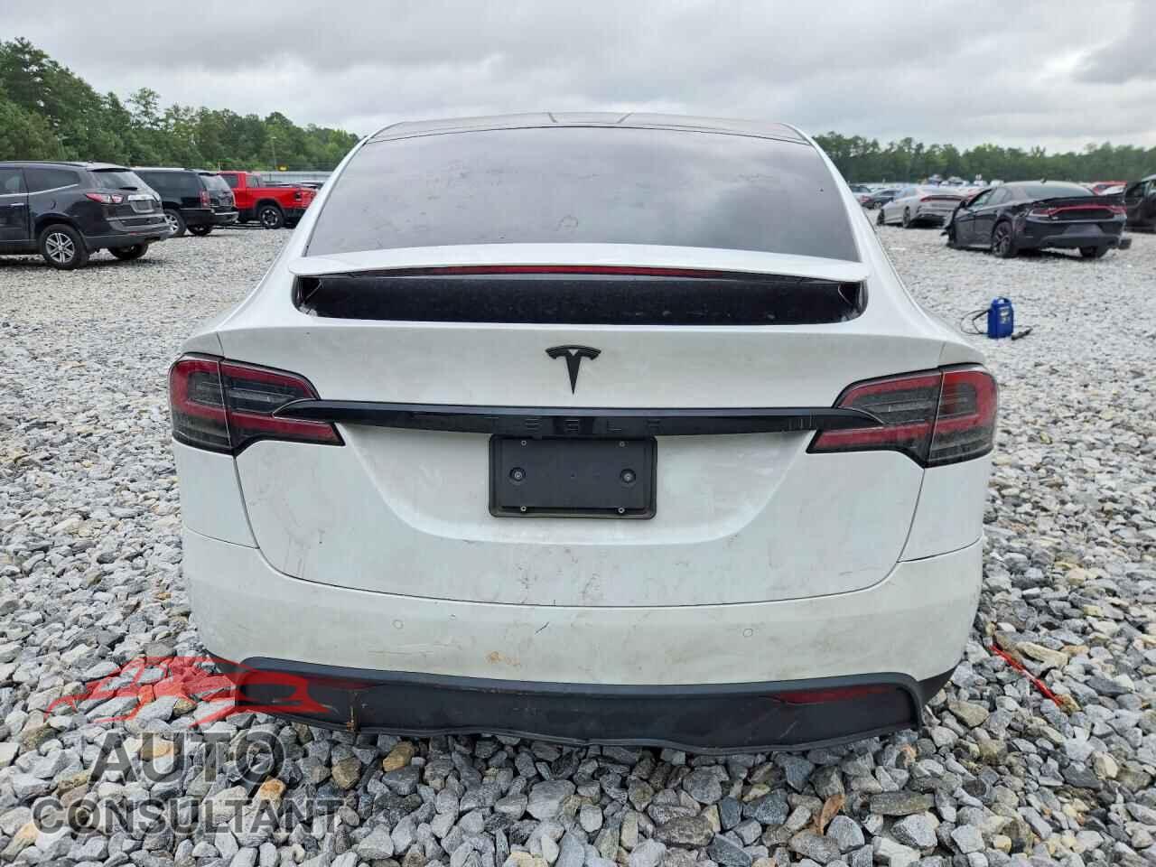 TESLA MODEL X 2023 - 7SAXCDE52PF380233
