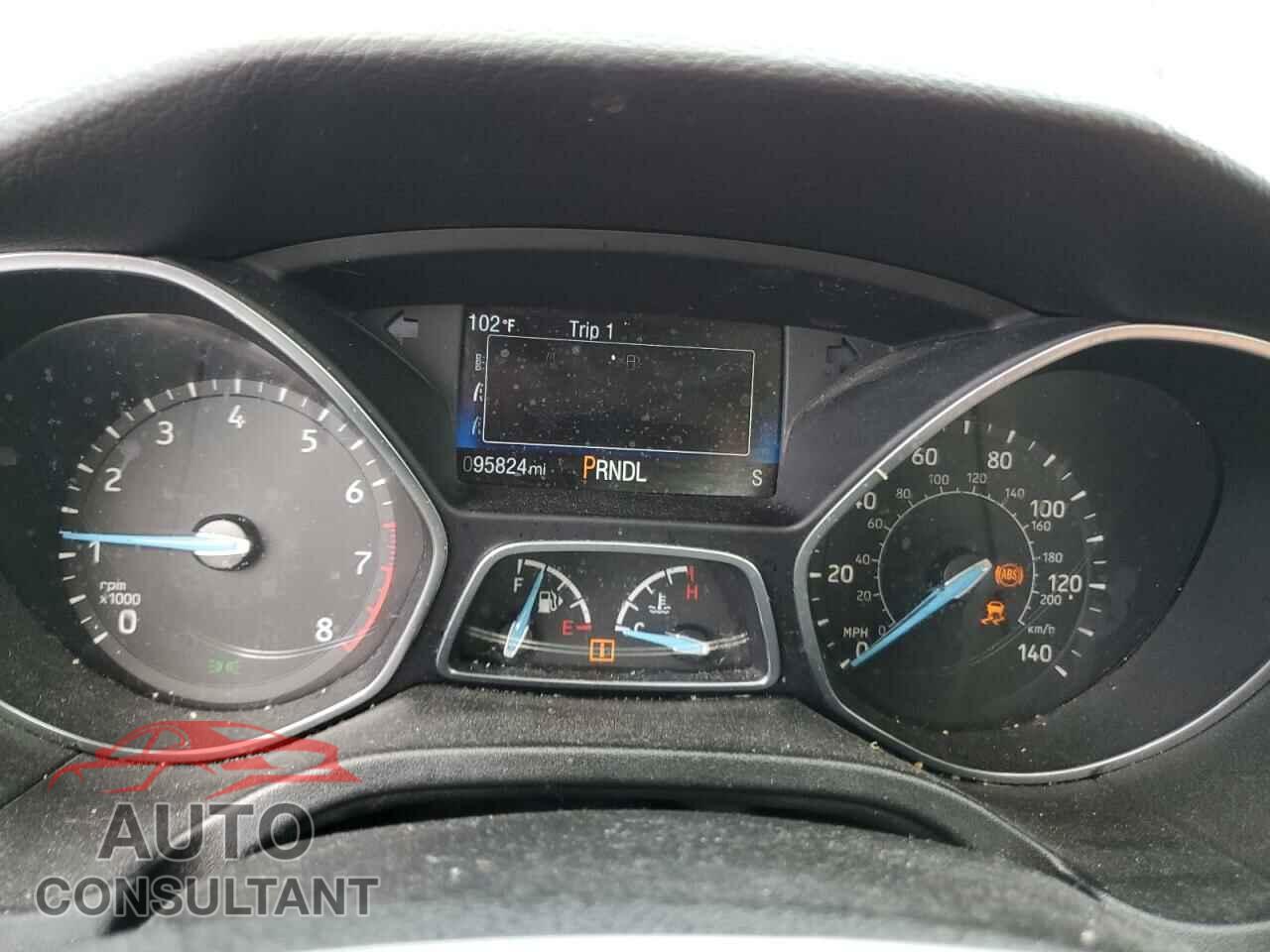 FORD FOCUS 2017 - 1FADP3F28HL283237