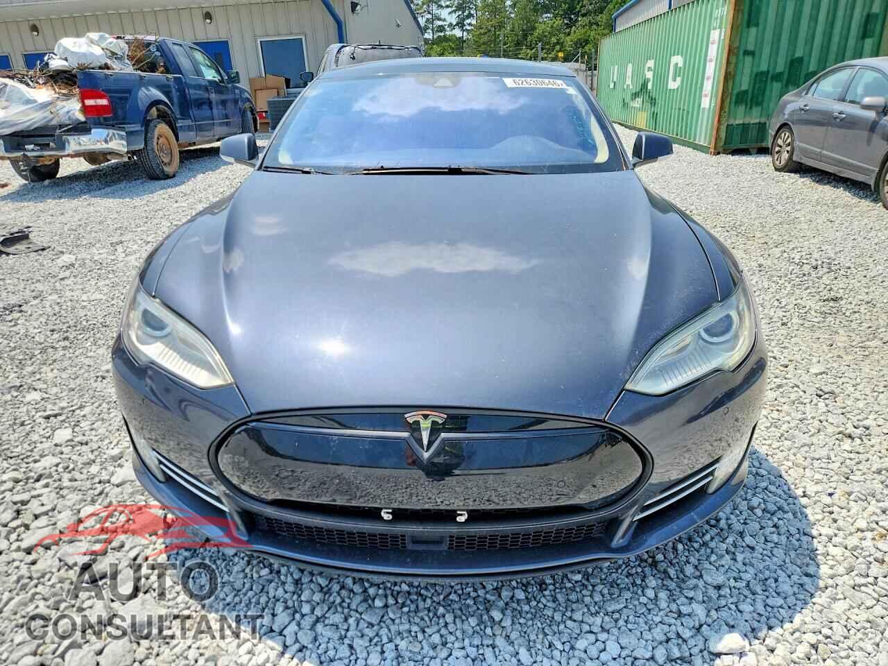 TESLA MODEL S 2015 - 5YJSA1E23FF104837