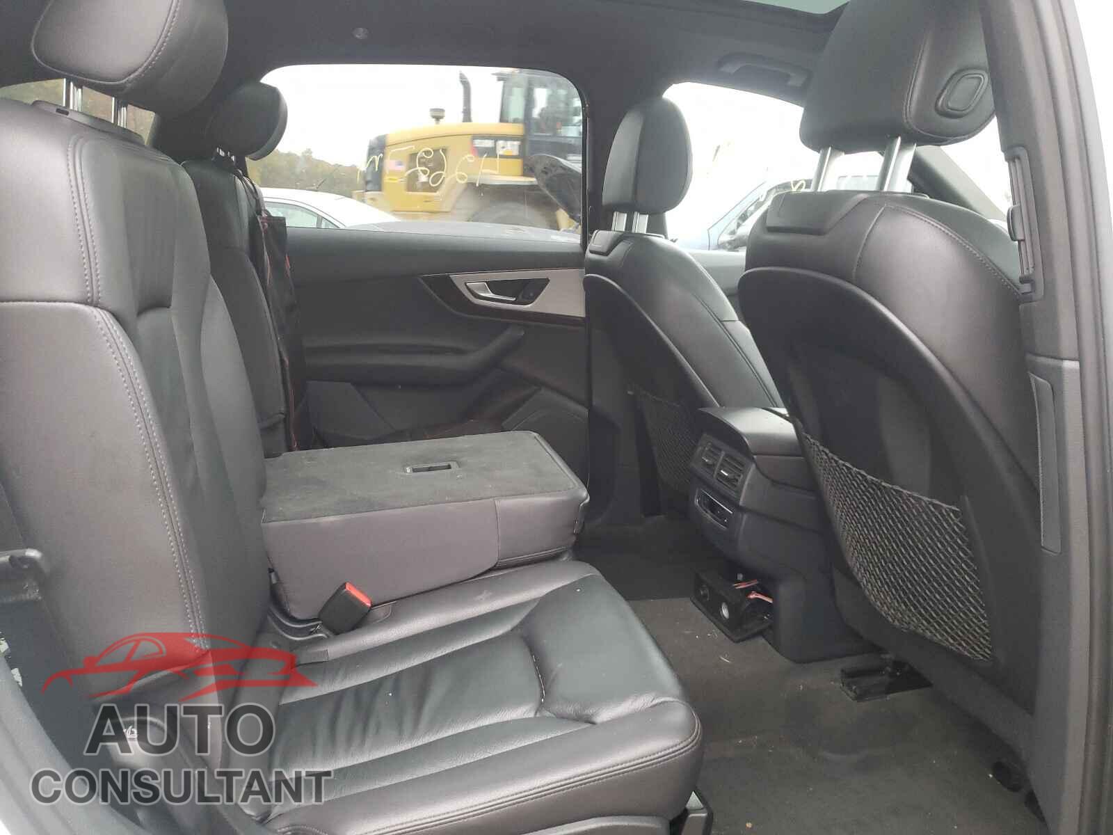 AUDI Q7 2017 - WA1AHAF76HD045837