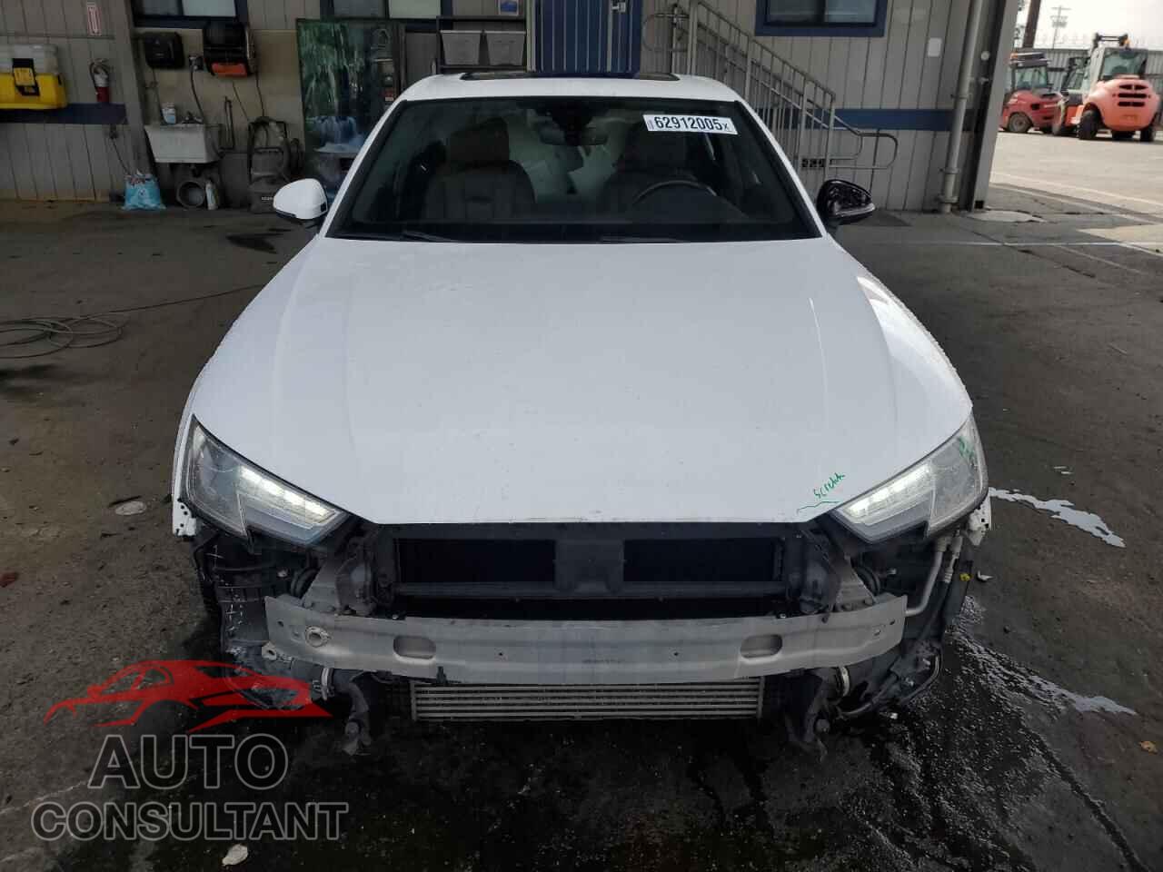 AUDI A4 2018 - WAUKMAF46JA035048