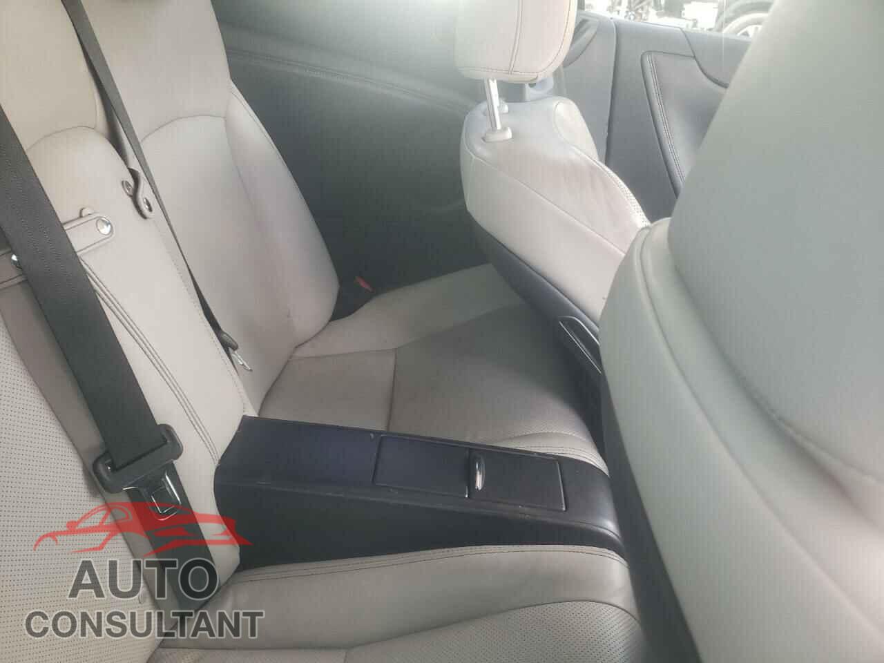 LEXUS IS 2011 - JTHFF2C25B2518970