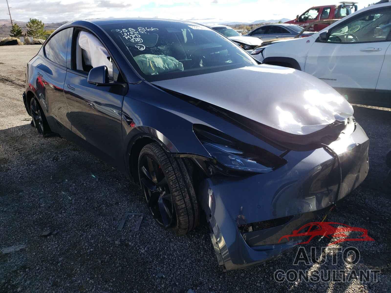 TESLA MODEL Y 2021 - 5YJYGDEF1MF252575