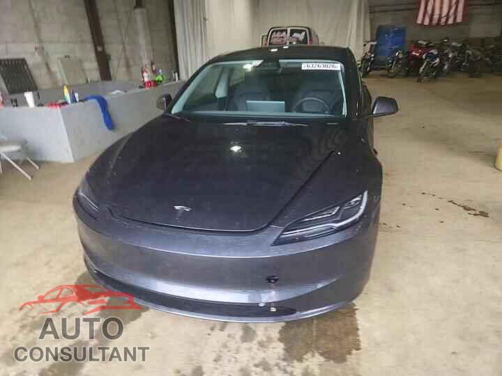 TESLA MODEL 3 2024 - 5YJ3E1EA5RF769484