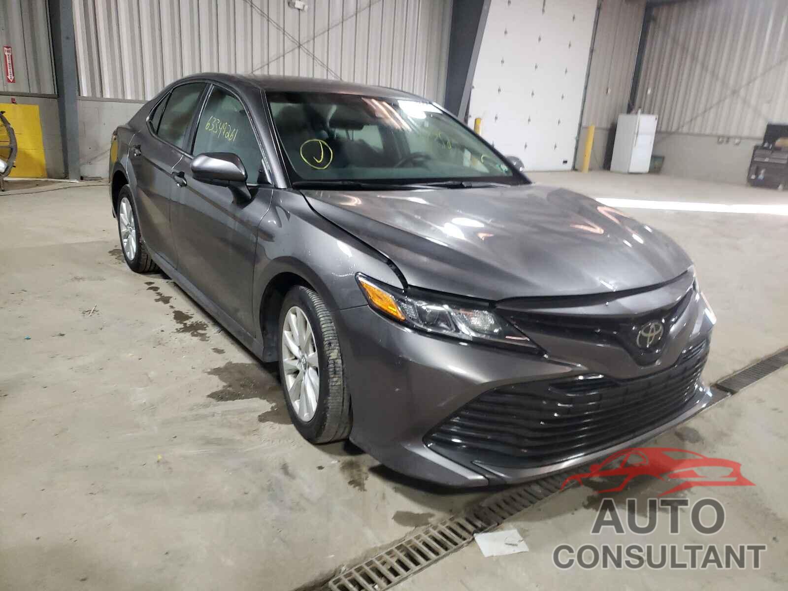 TOYOTA CAMRY 2018 - 4T1B11HKXJU024958