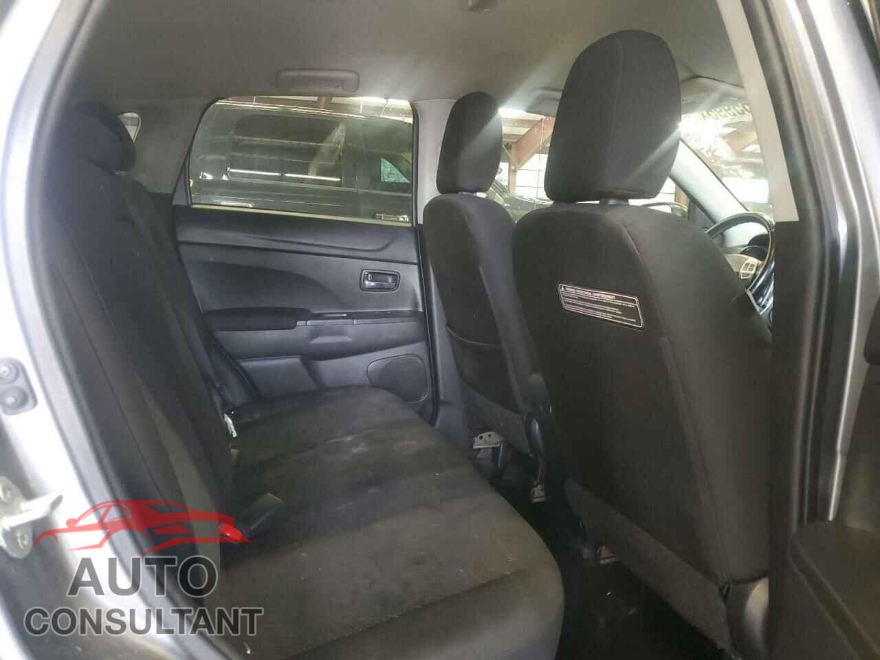 MITSUBISHI OUTLANDER 2013 - 4A4AR4AU2DE002000