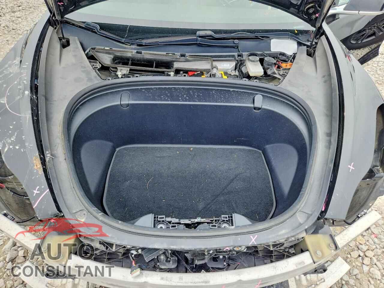 TESLA MODEL 3 2018 - 5YJ3E1EA0JF039132