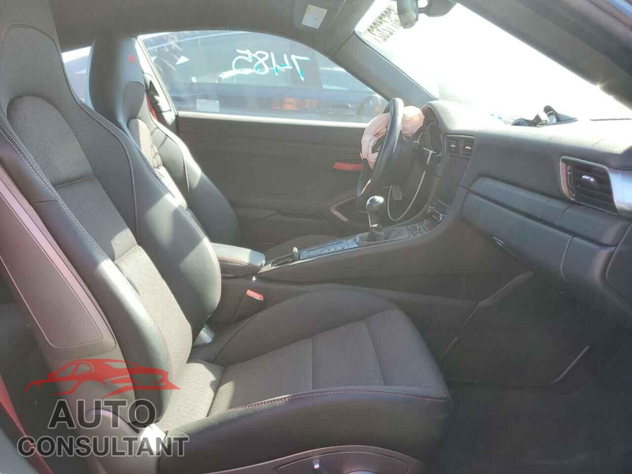 PORSCHE 911 2019 - WP0AA2A94KS103181