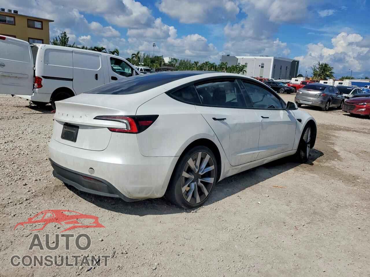 TESLA MODEL 3 2024 - 5YJ3E1EA0RF749000