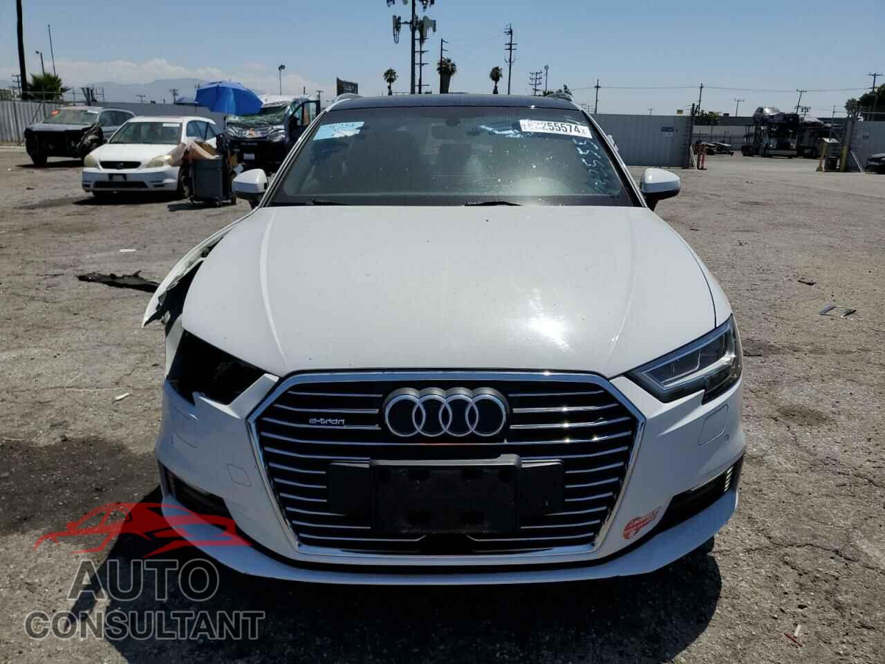 AUDI A3 2017 - WAUTPBFF5HA131797