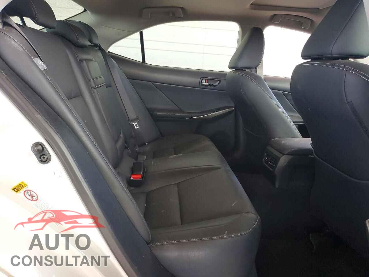 LEXUS IS 2016 - JTHBA1D27G5007353