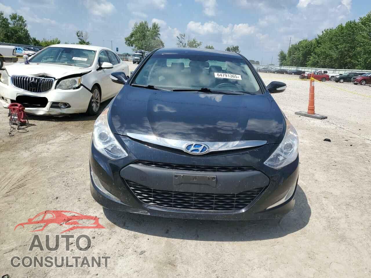 HYUNDAI SONATA 2015 - KMHEC4A41FA127070